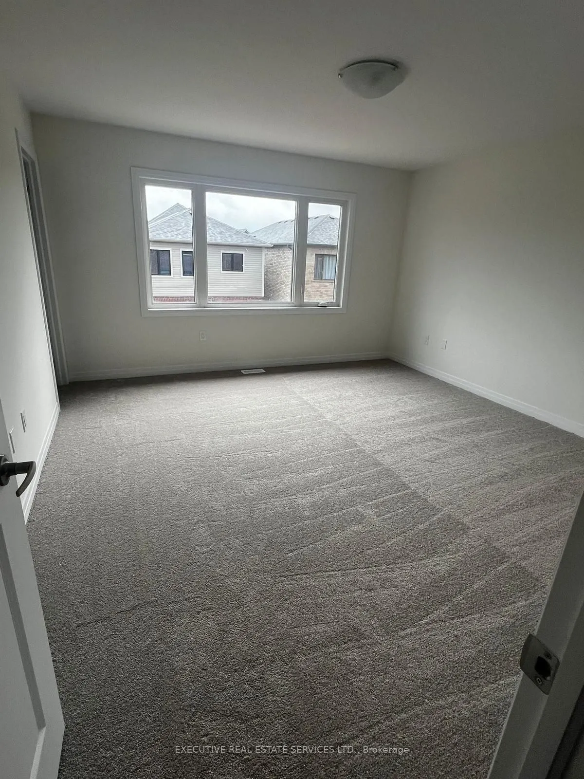 15 Blacklock Street, #16