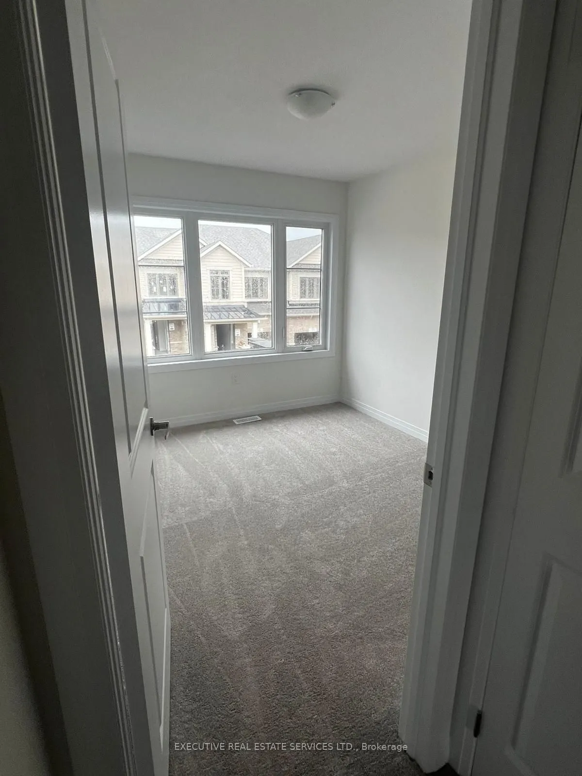 15 Blacklock Street, #16