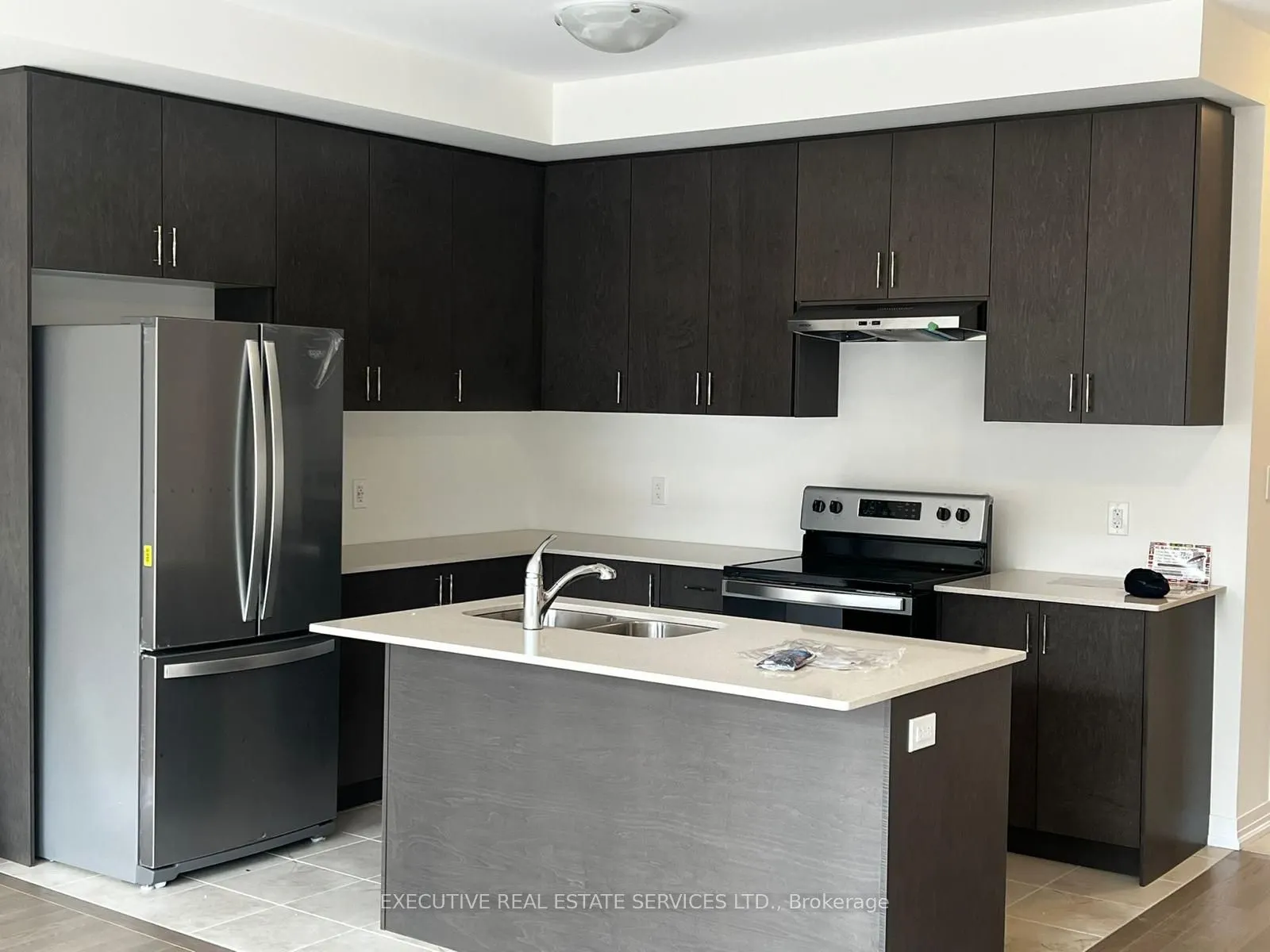 15 Blacklock Street, #16