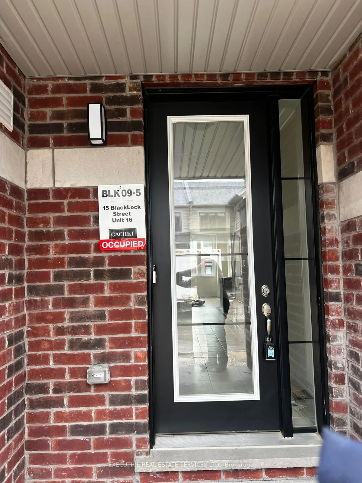 15 Blacklock Street, #16