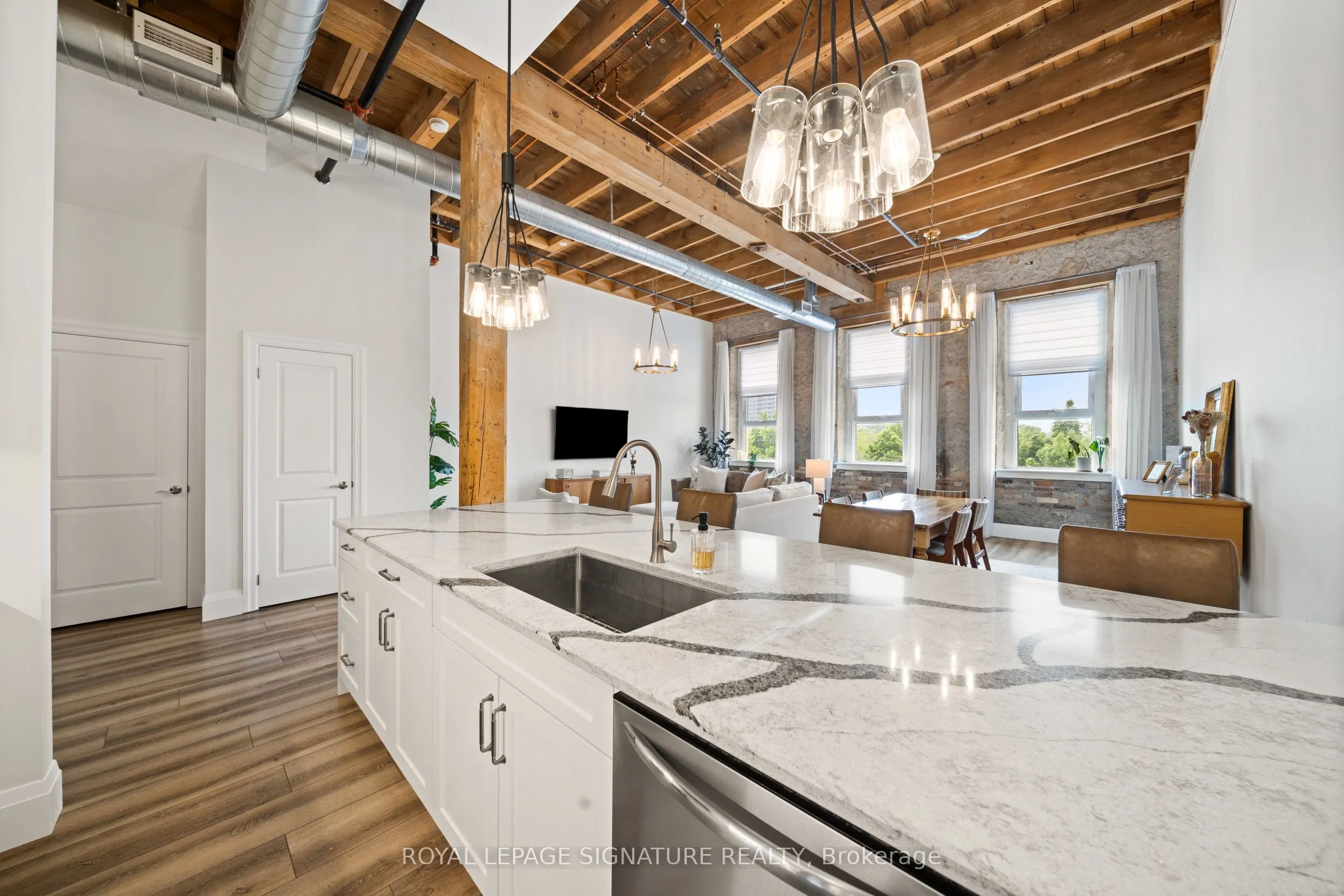 25 Concession Street, #215