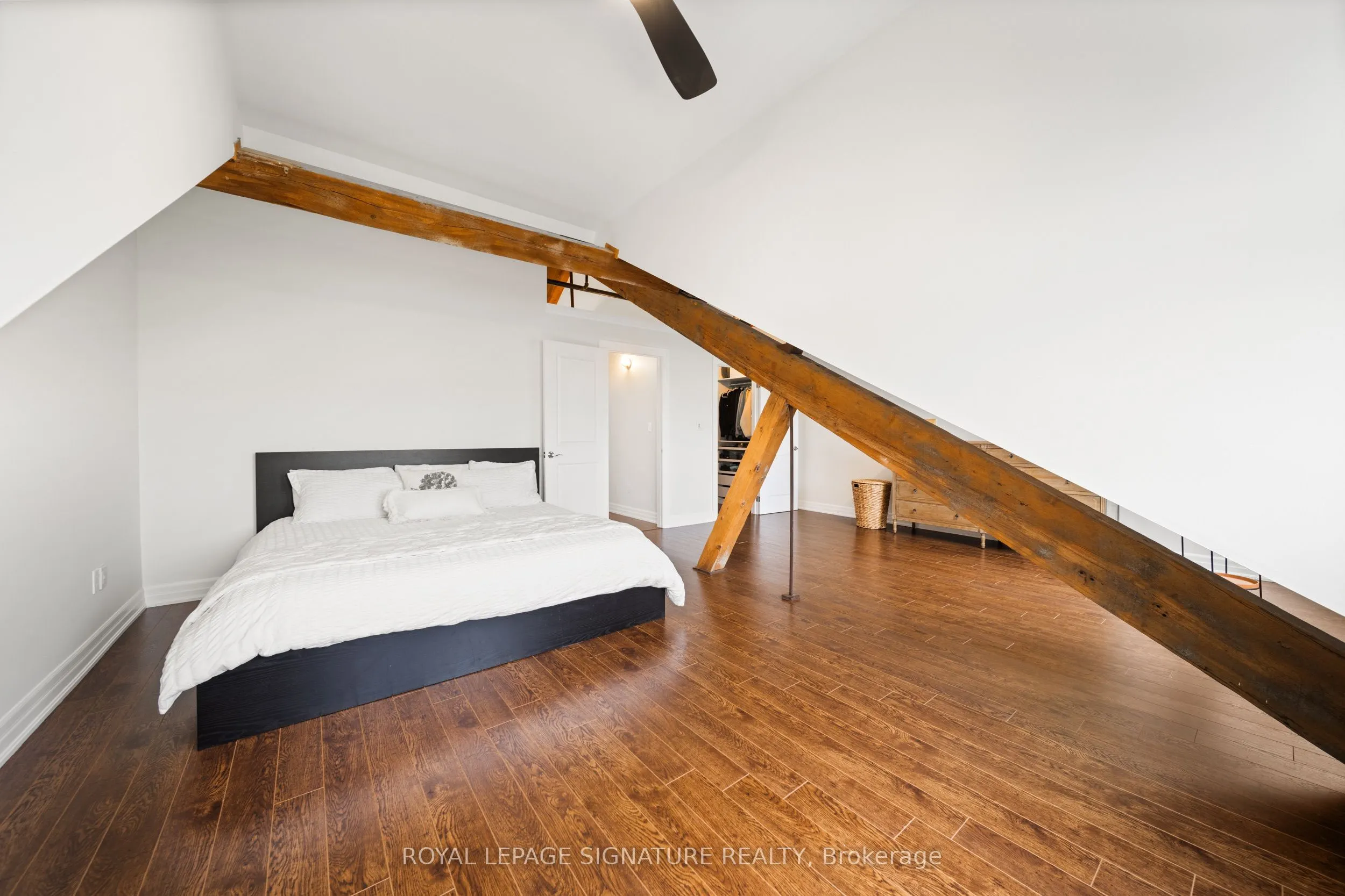 25 Concession Street, #215