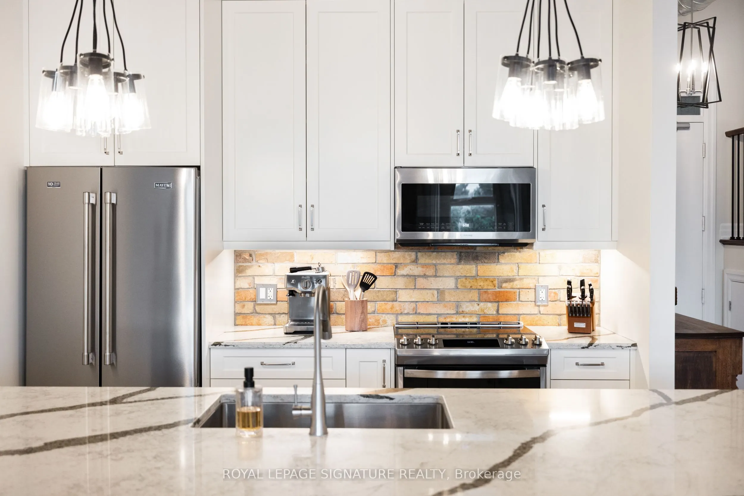 25 Concession Street, #215