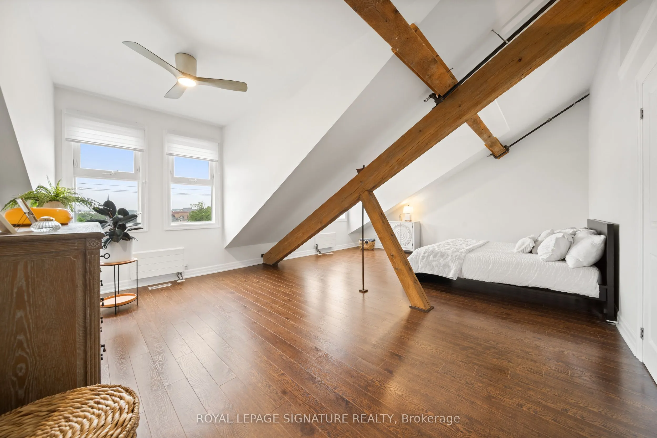 25 Concession Street, #215