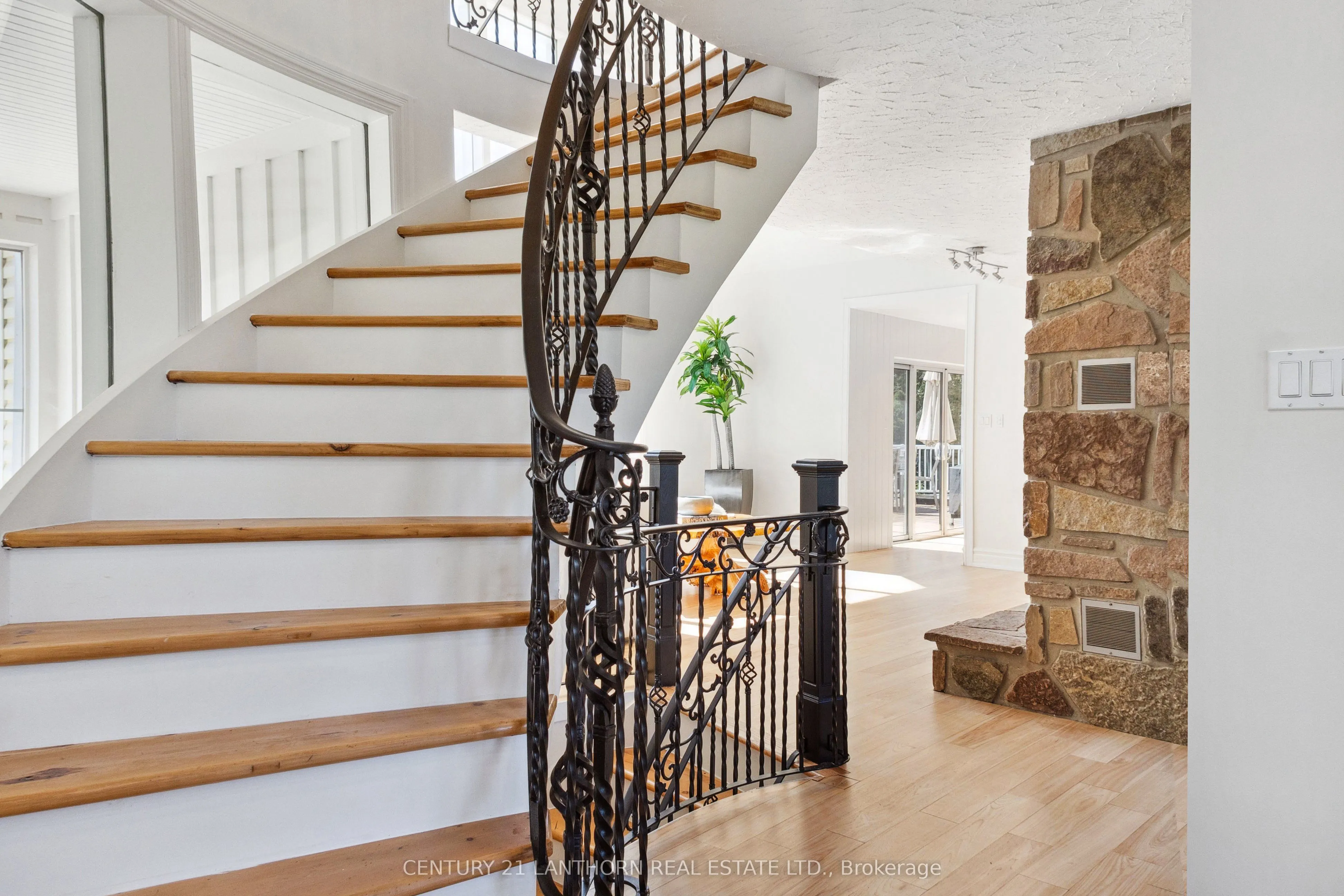 439 Oak Lake Road