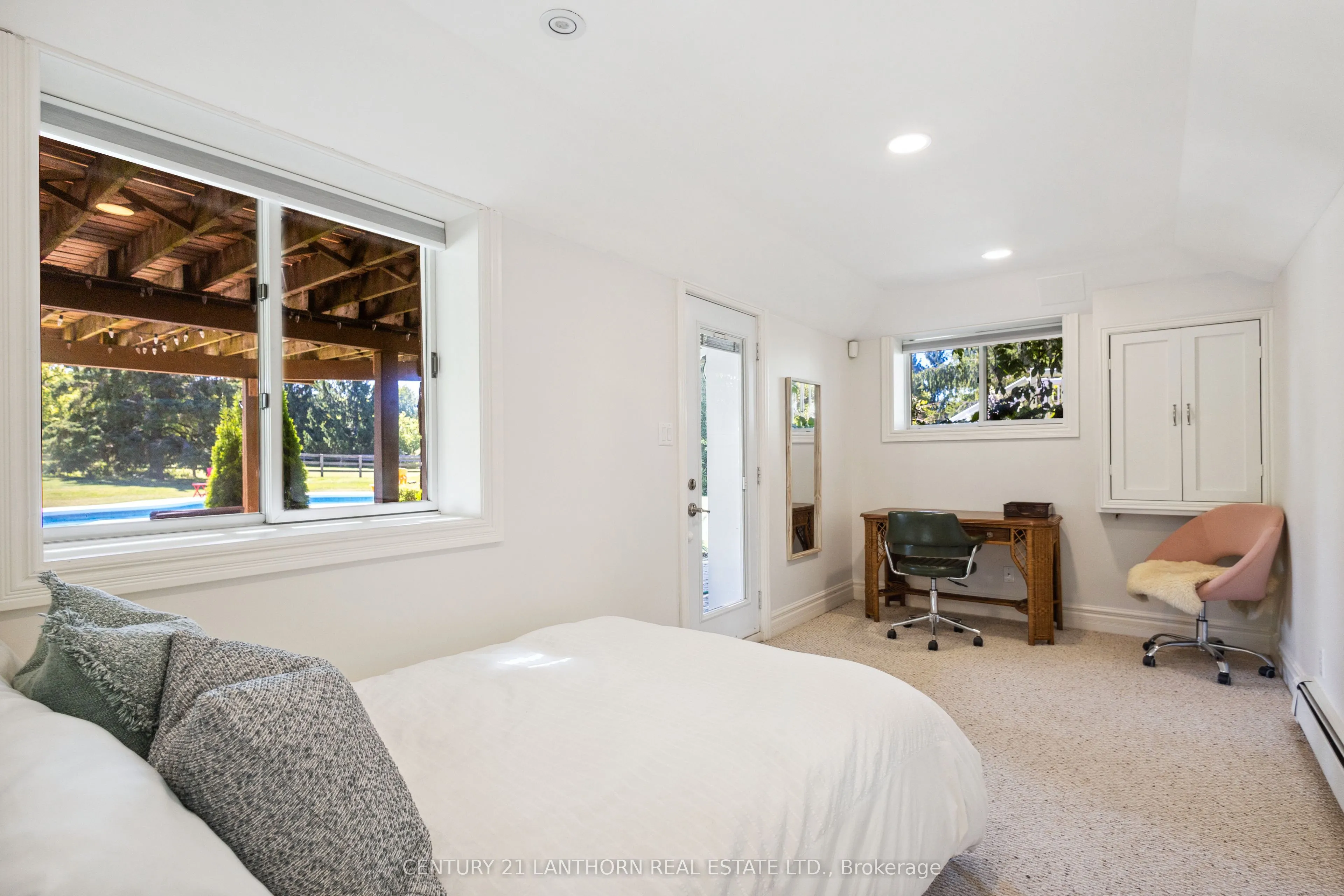 439 Oak Lake Road