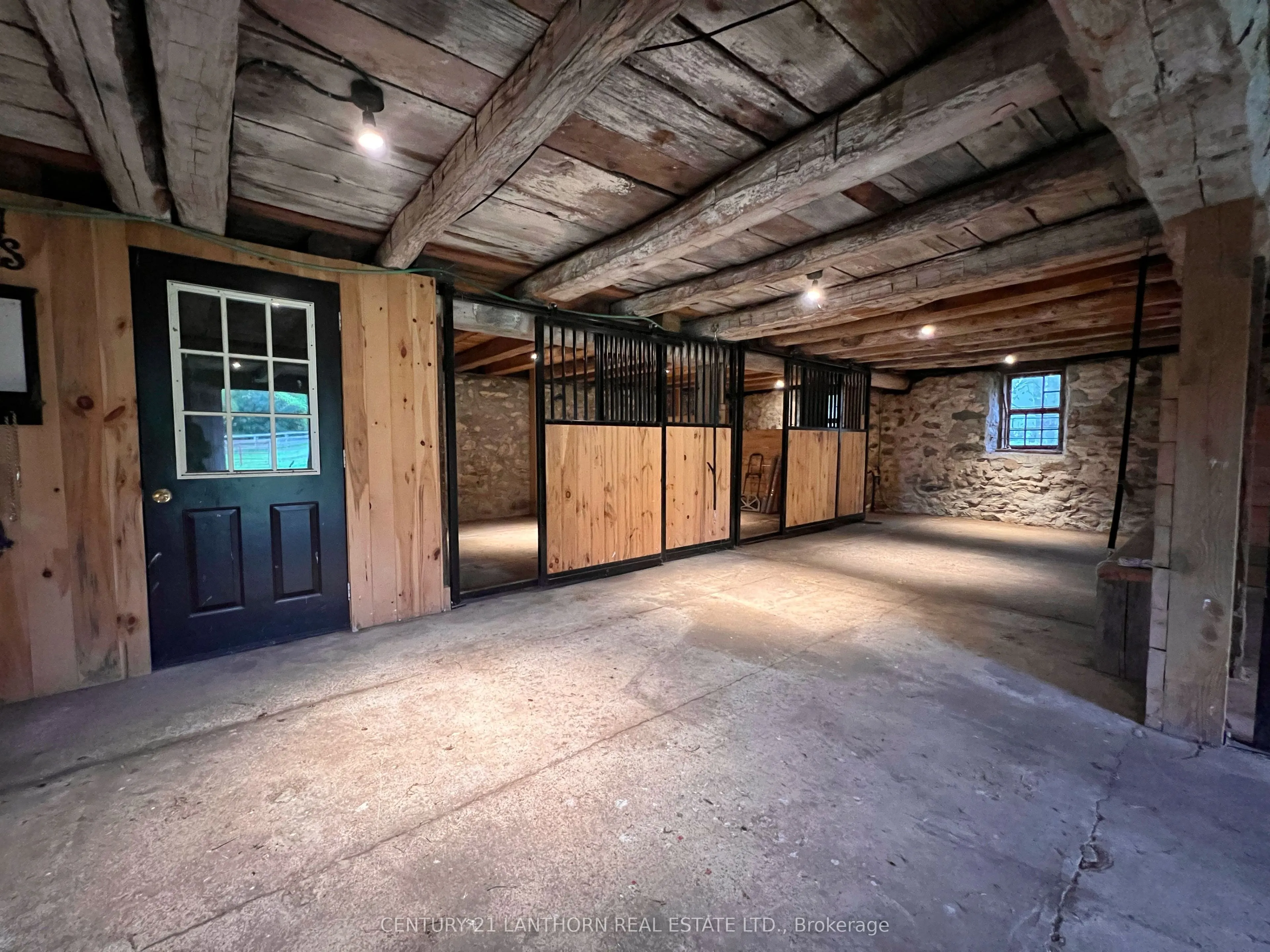 439 Oak Lake Road
