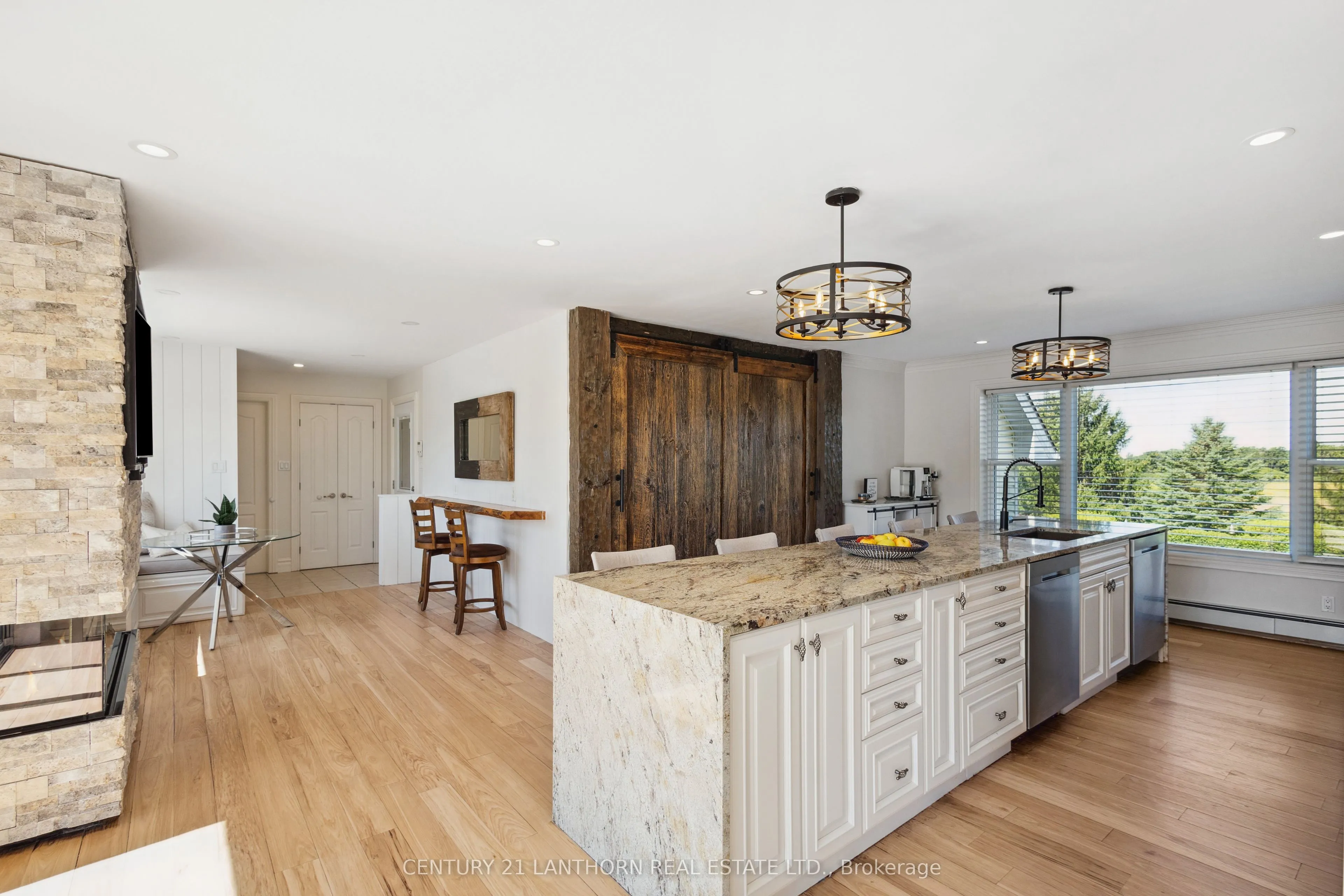 439 Oak Lake Road