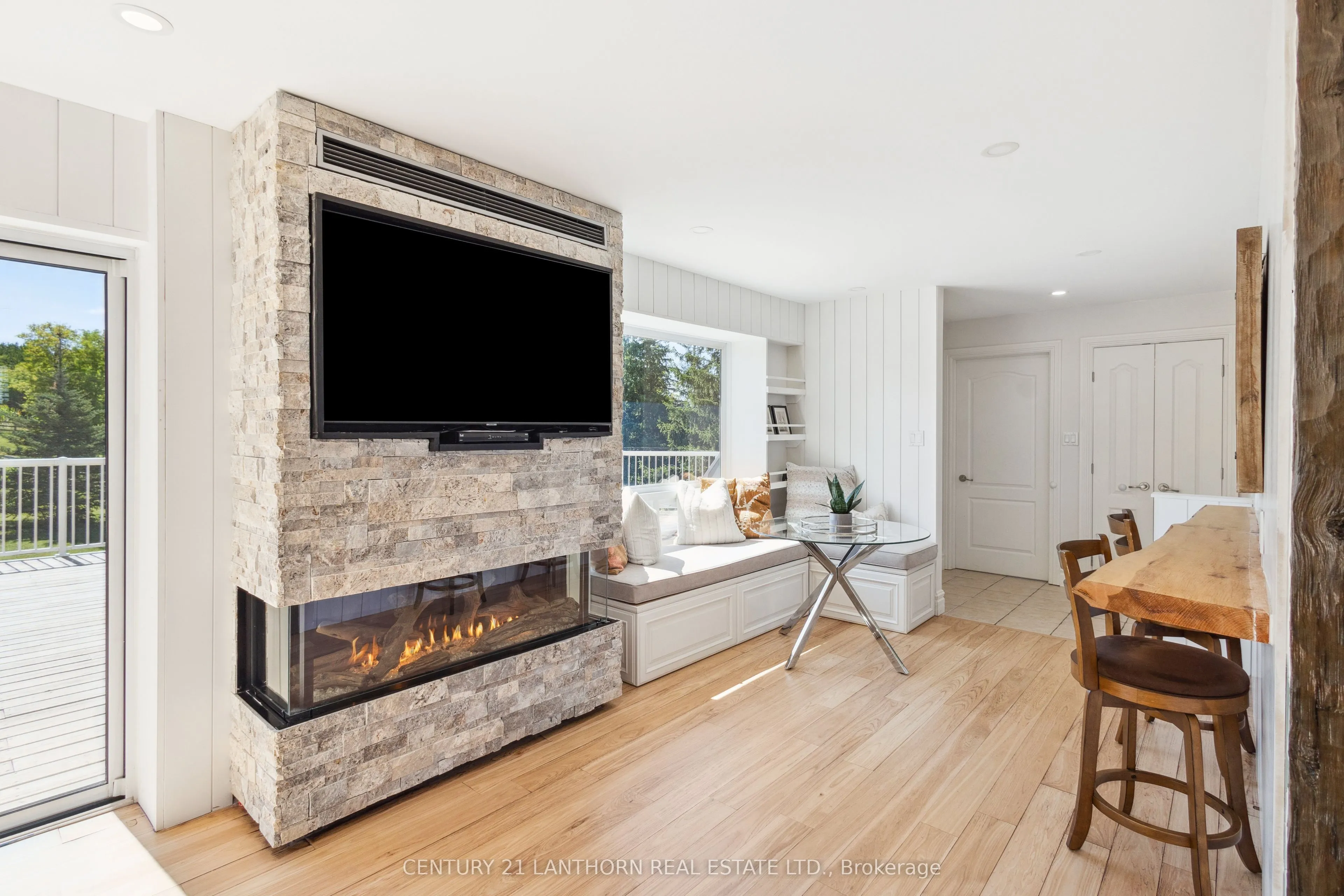 439 Oak Lake Road