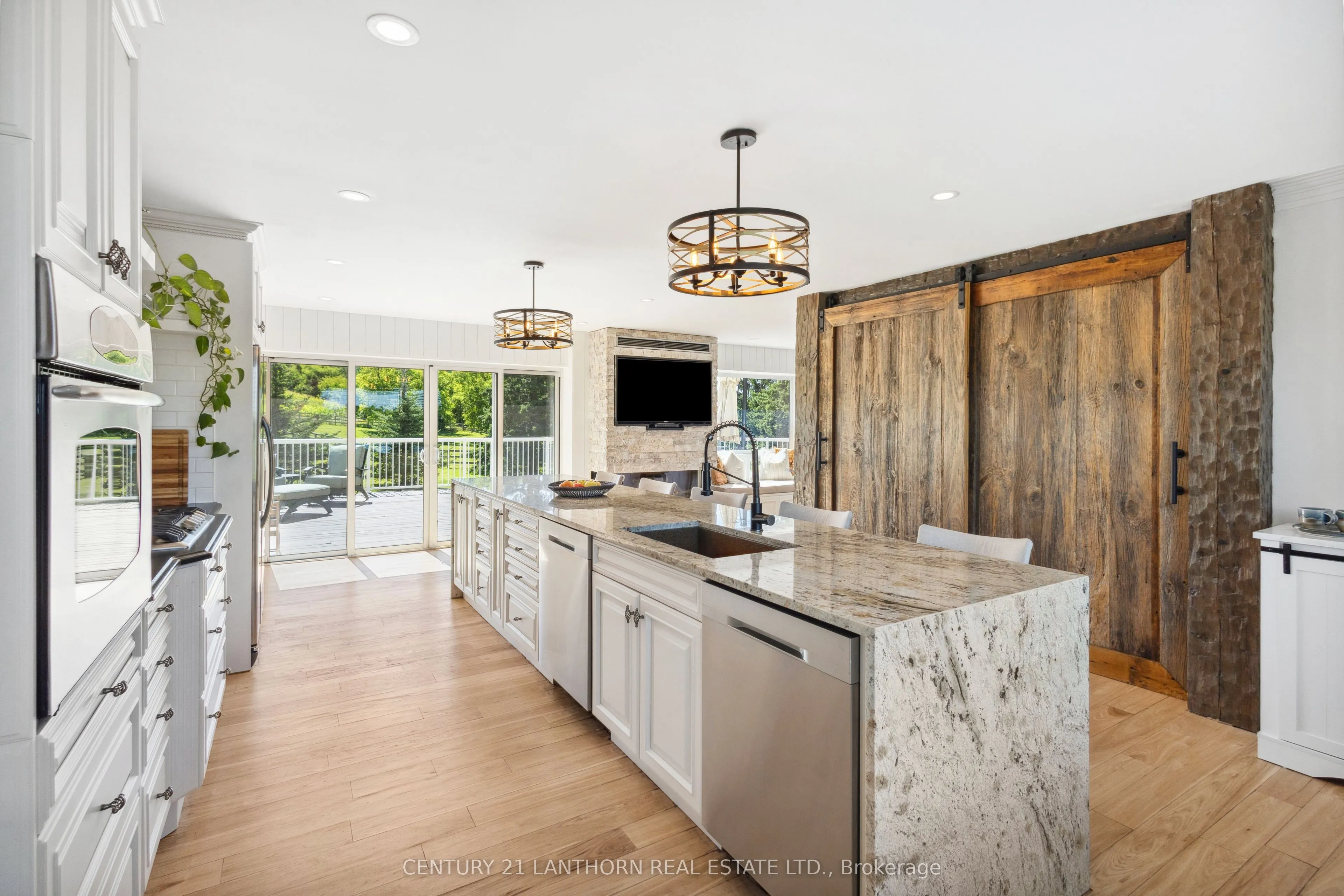 439 Oak Lake Road