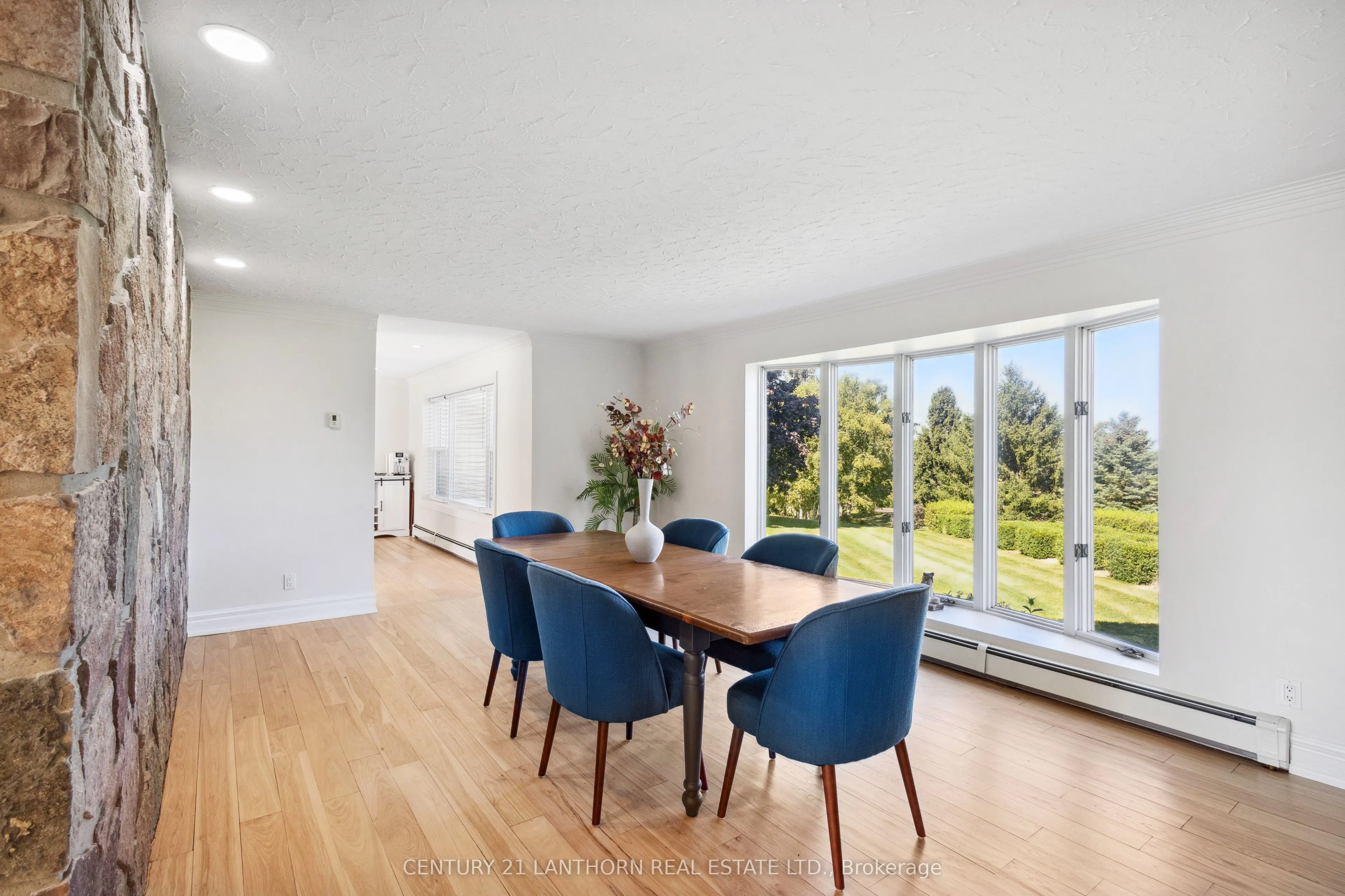 439 Oak Lake Road