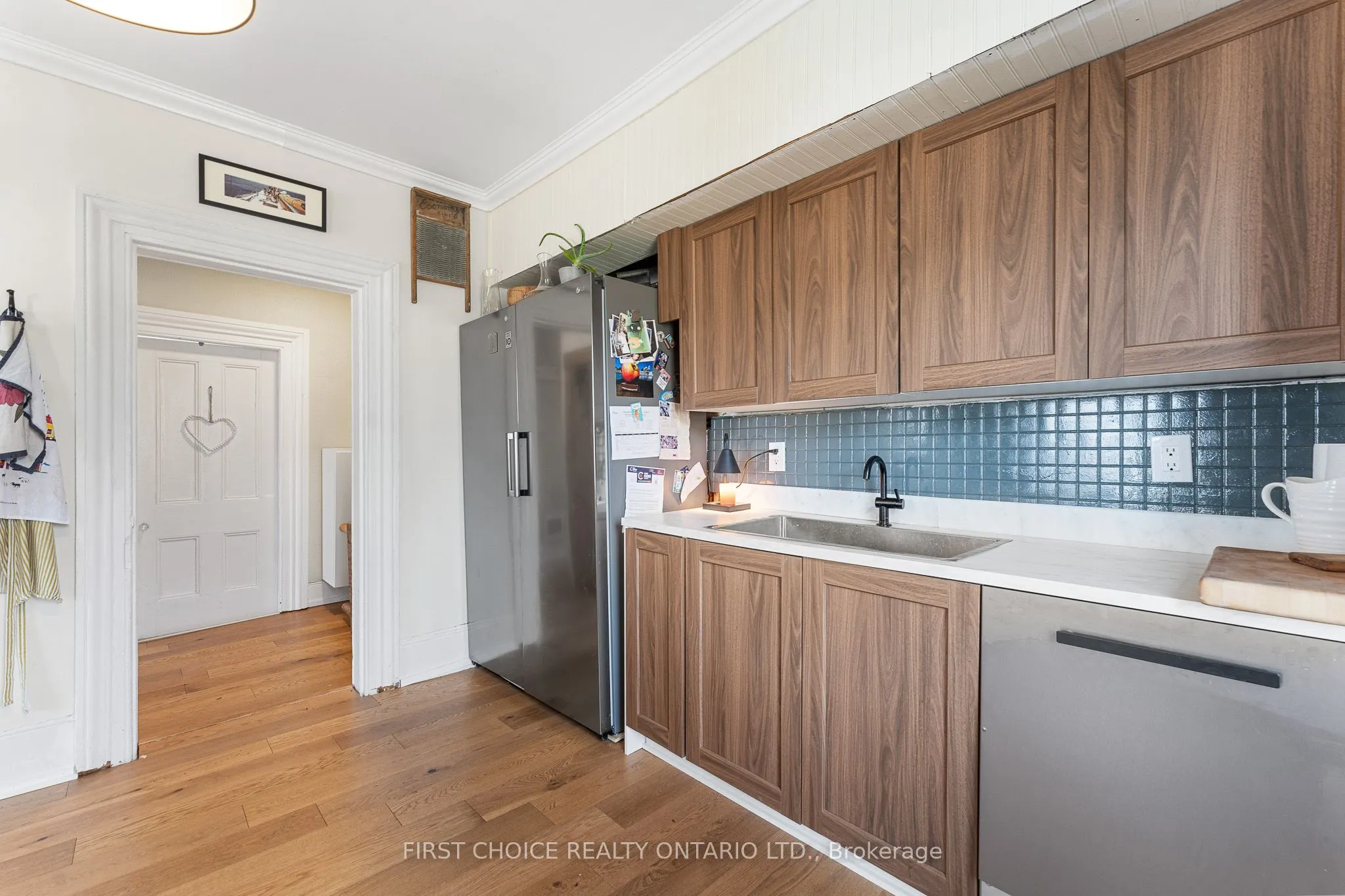 8 Campbell Reid Court
