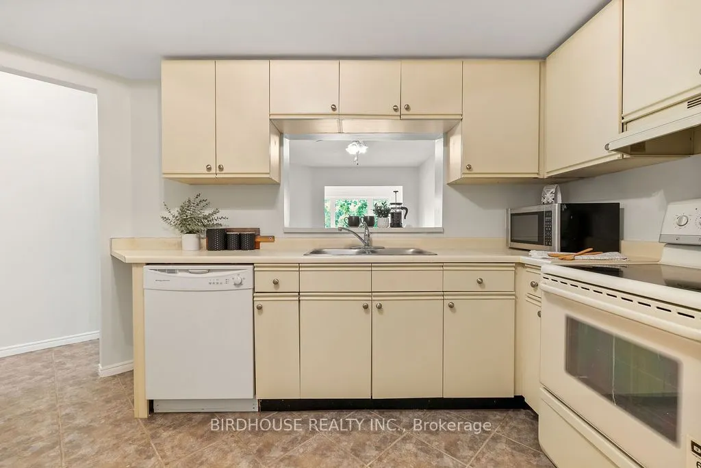 2 Heritage Way, #202