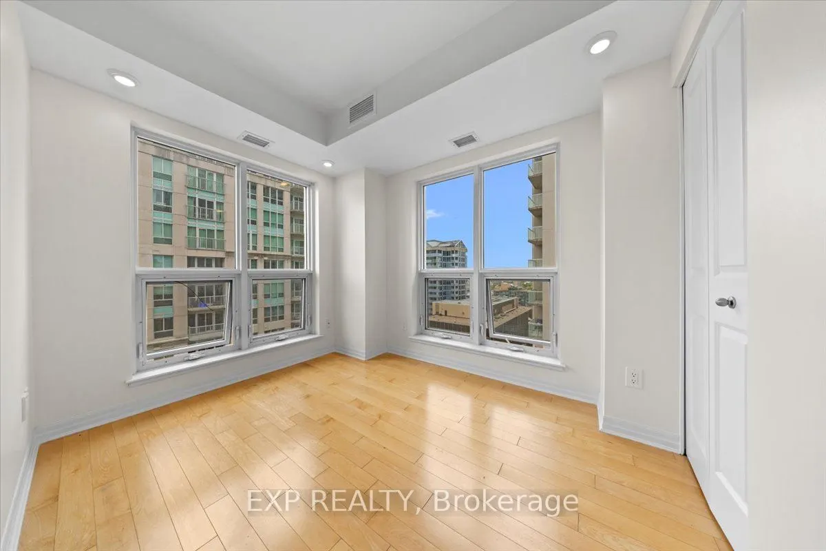 195 Besserer Street, #2009