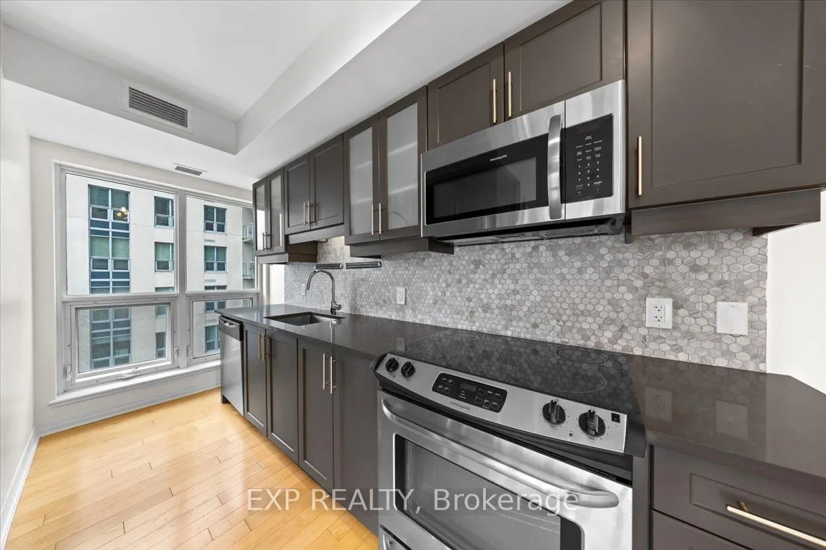 195 Besserer Street, #2009