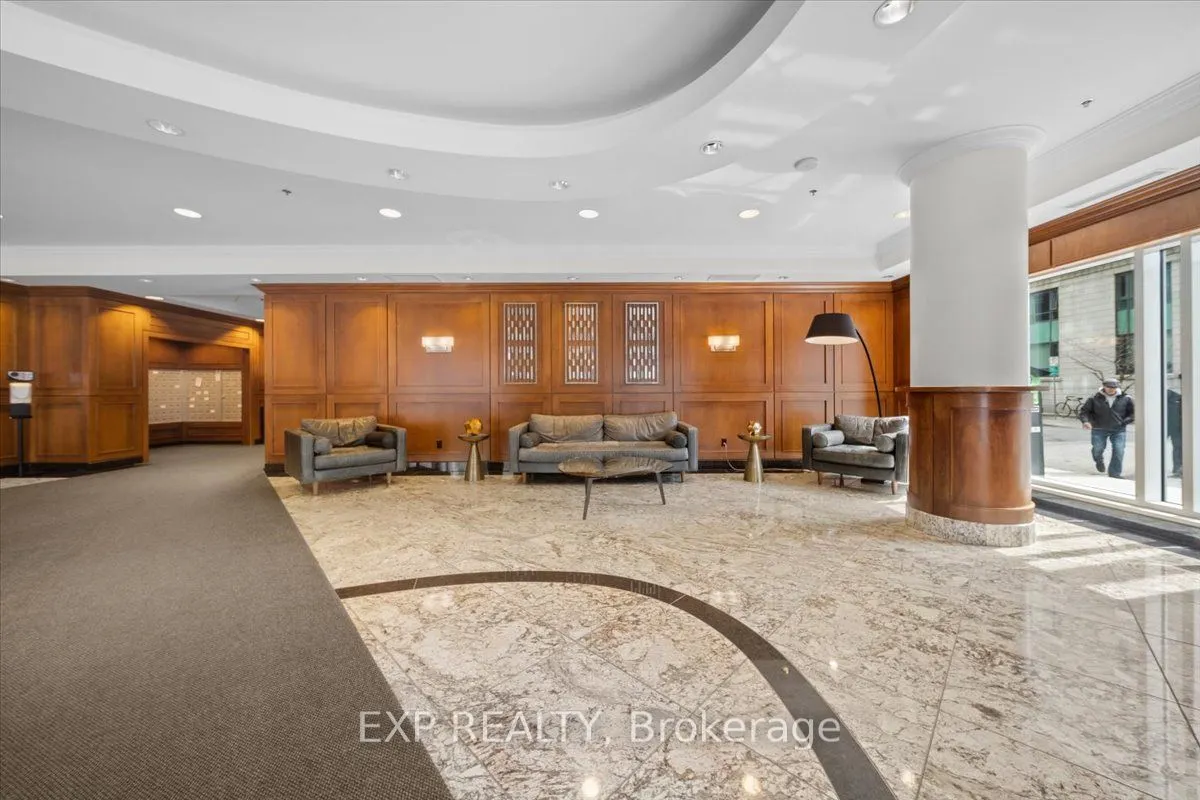 195 Besserer Street, #2009