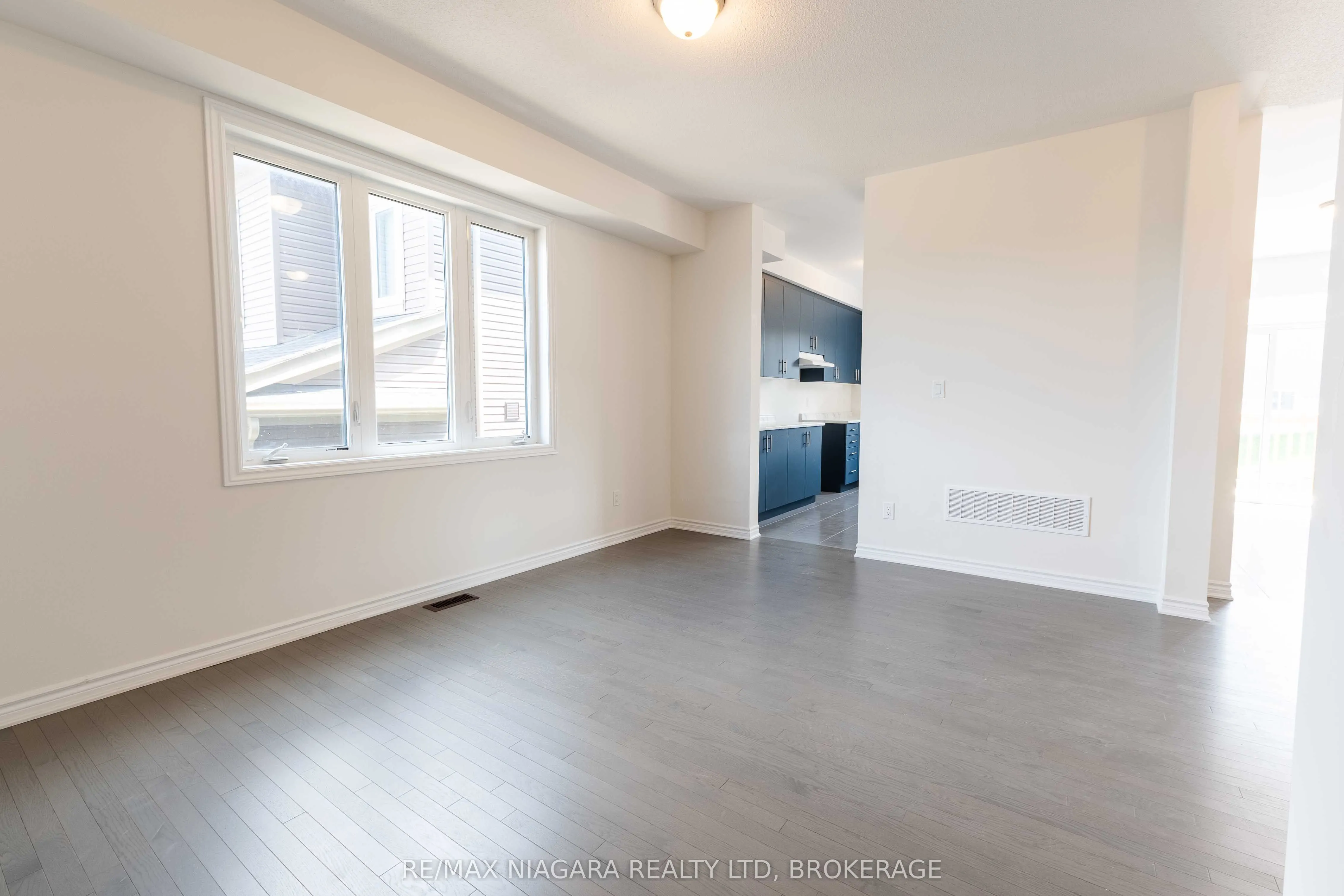 25 ORIOLE Crescent