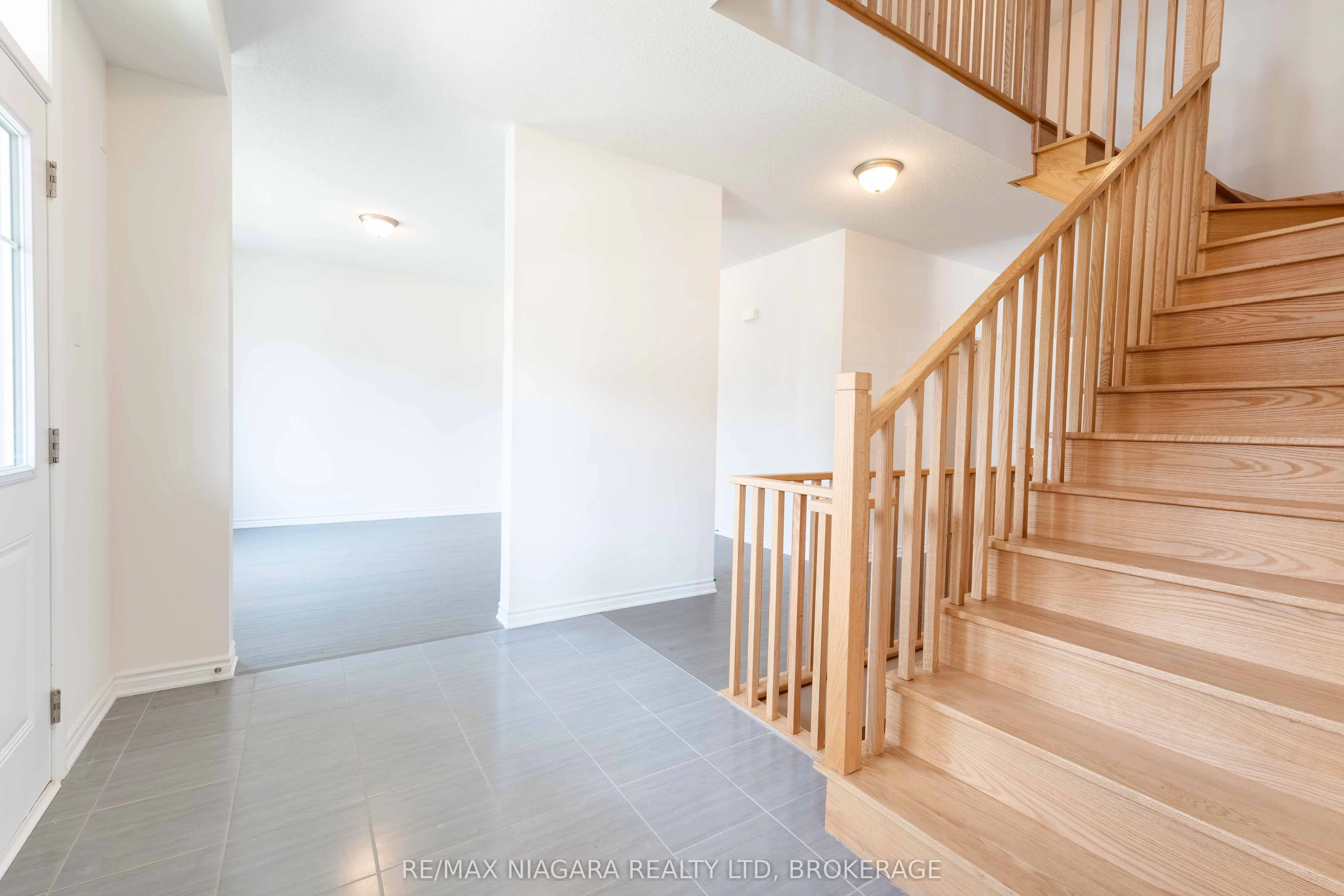25 ORIOLE Crescent