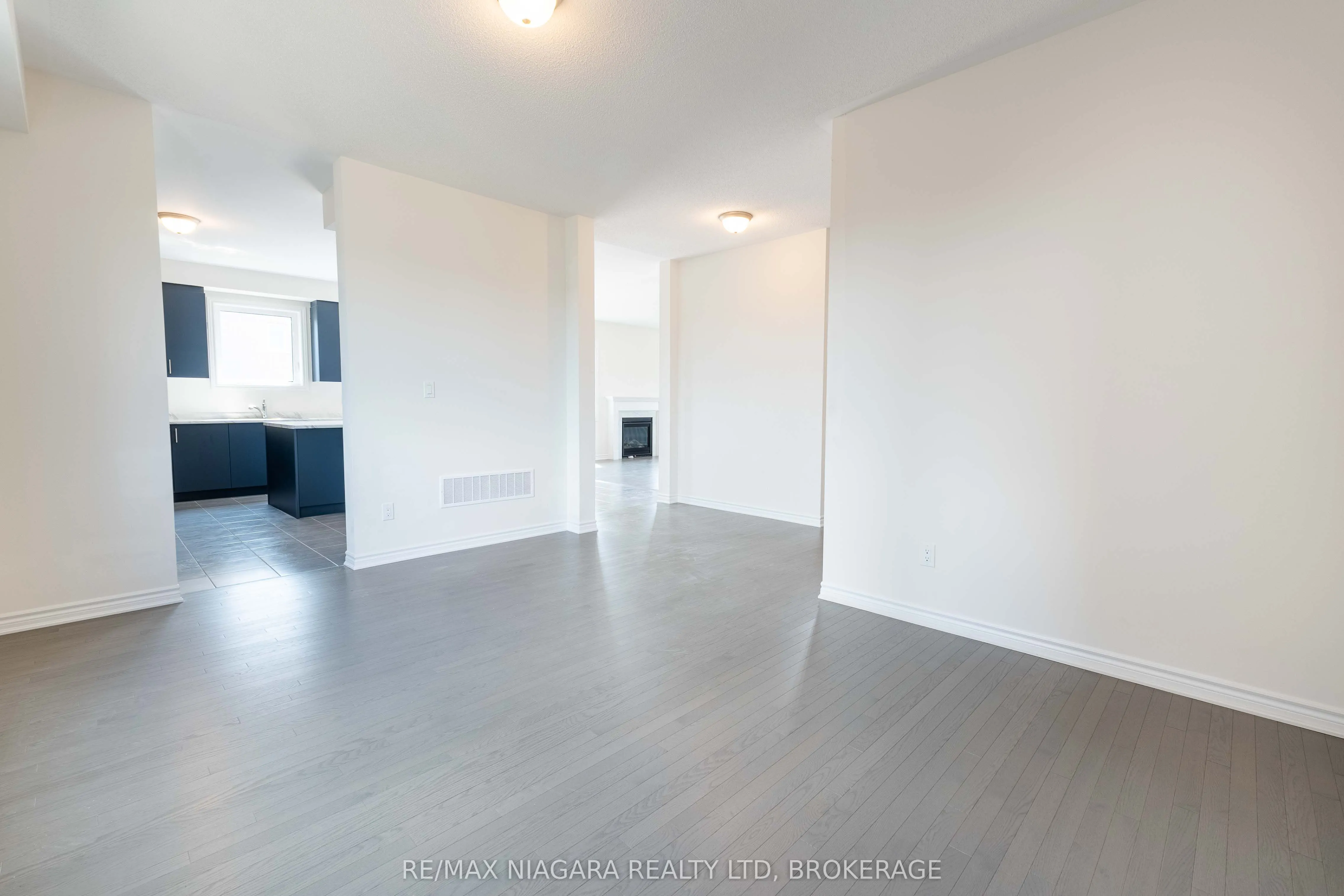25 ORIOLE Crescent