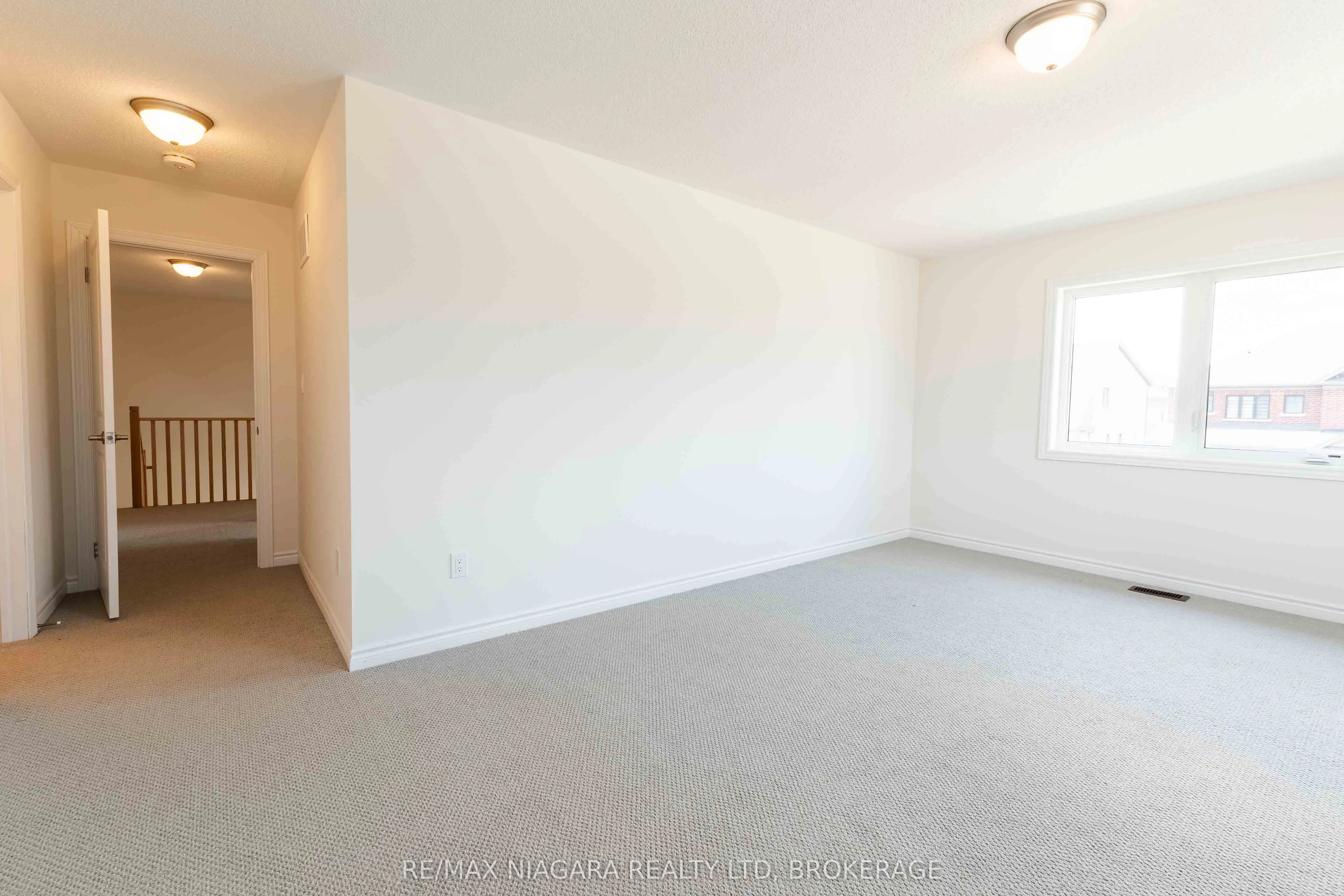 25 ORIOLE Crescent