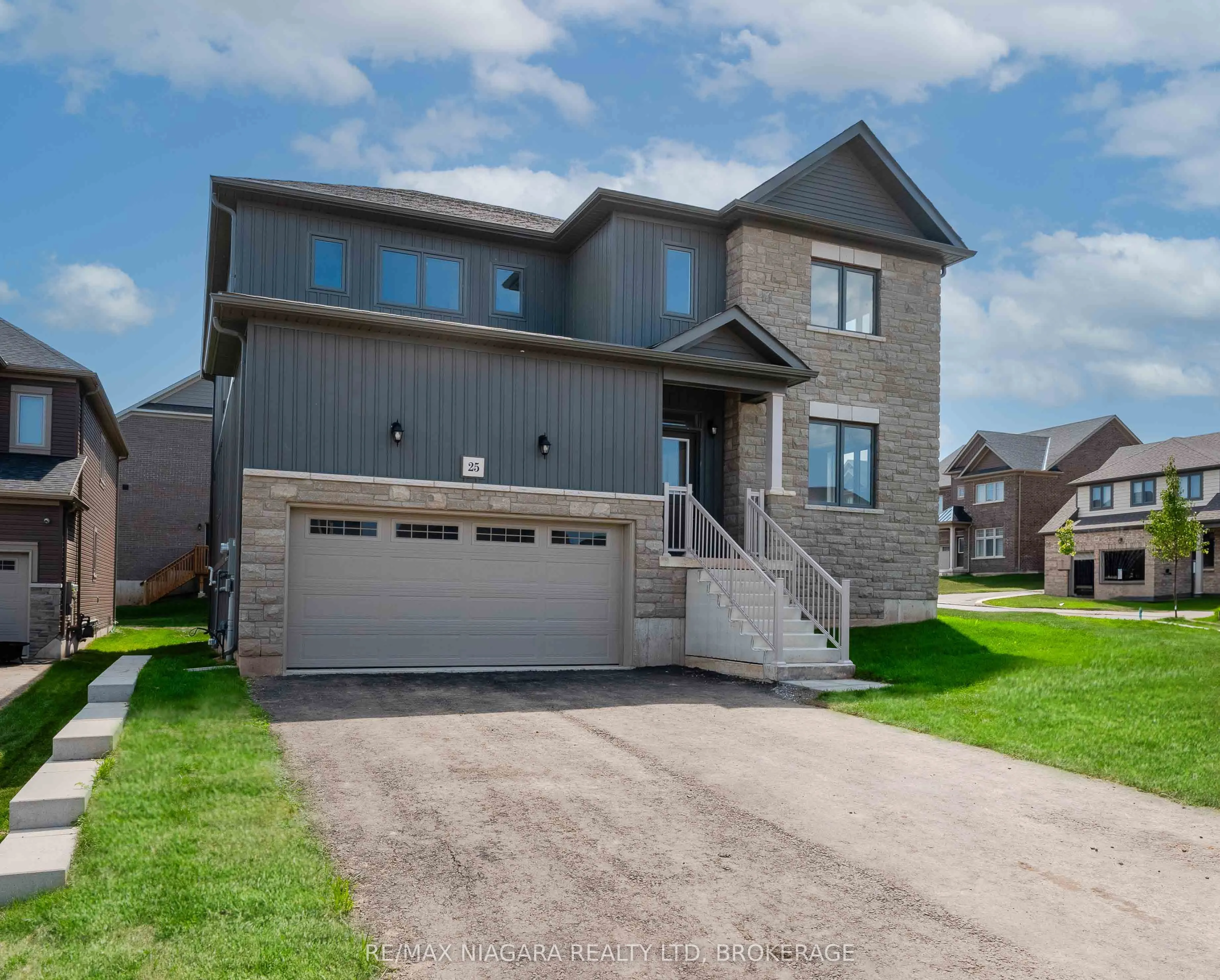 25 ORIOLE Crescent