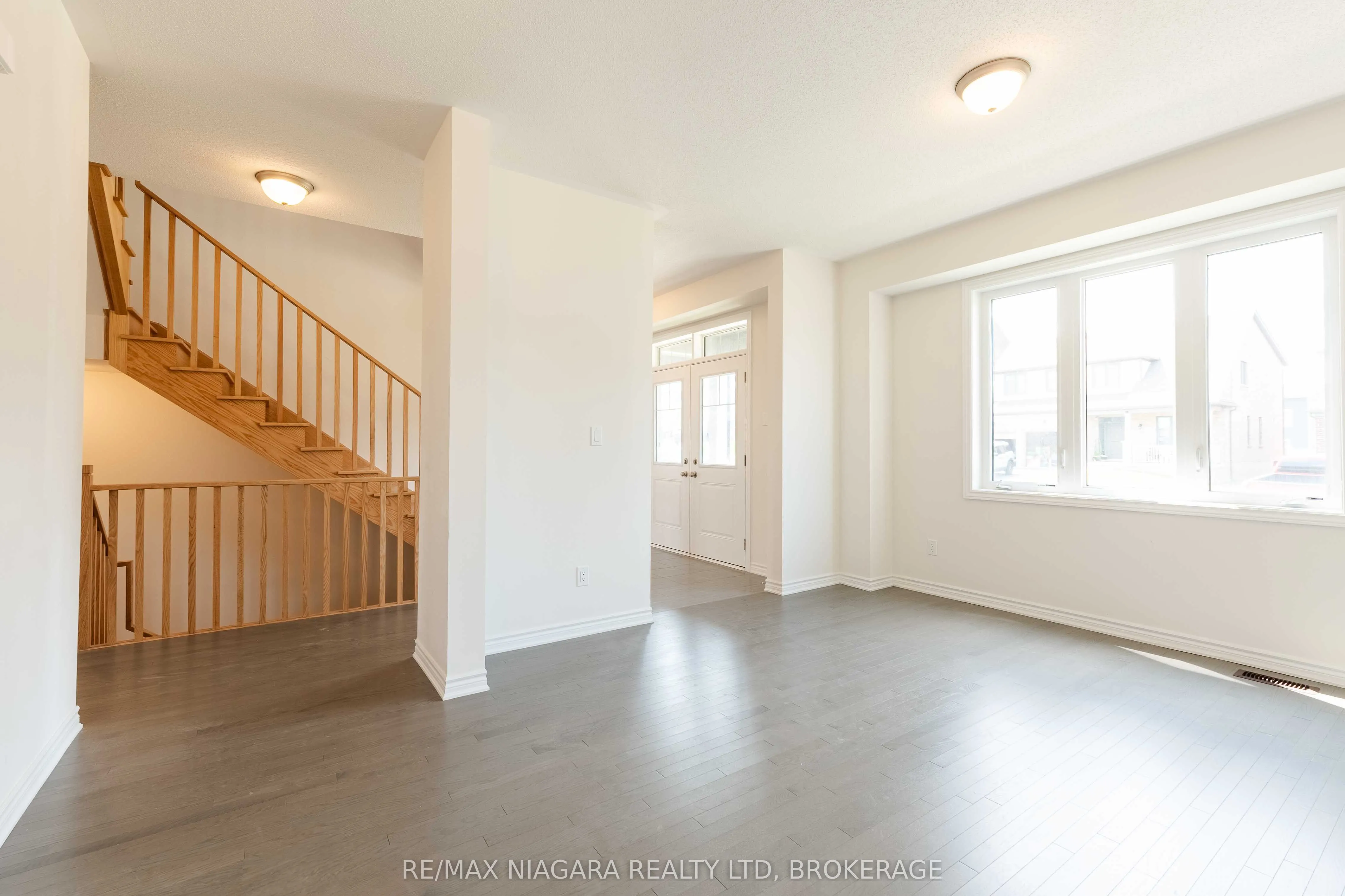 25 ORIOLE Crescent