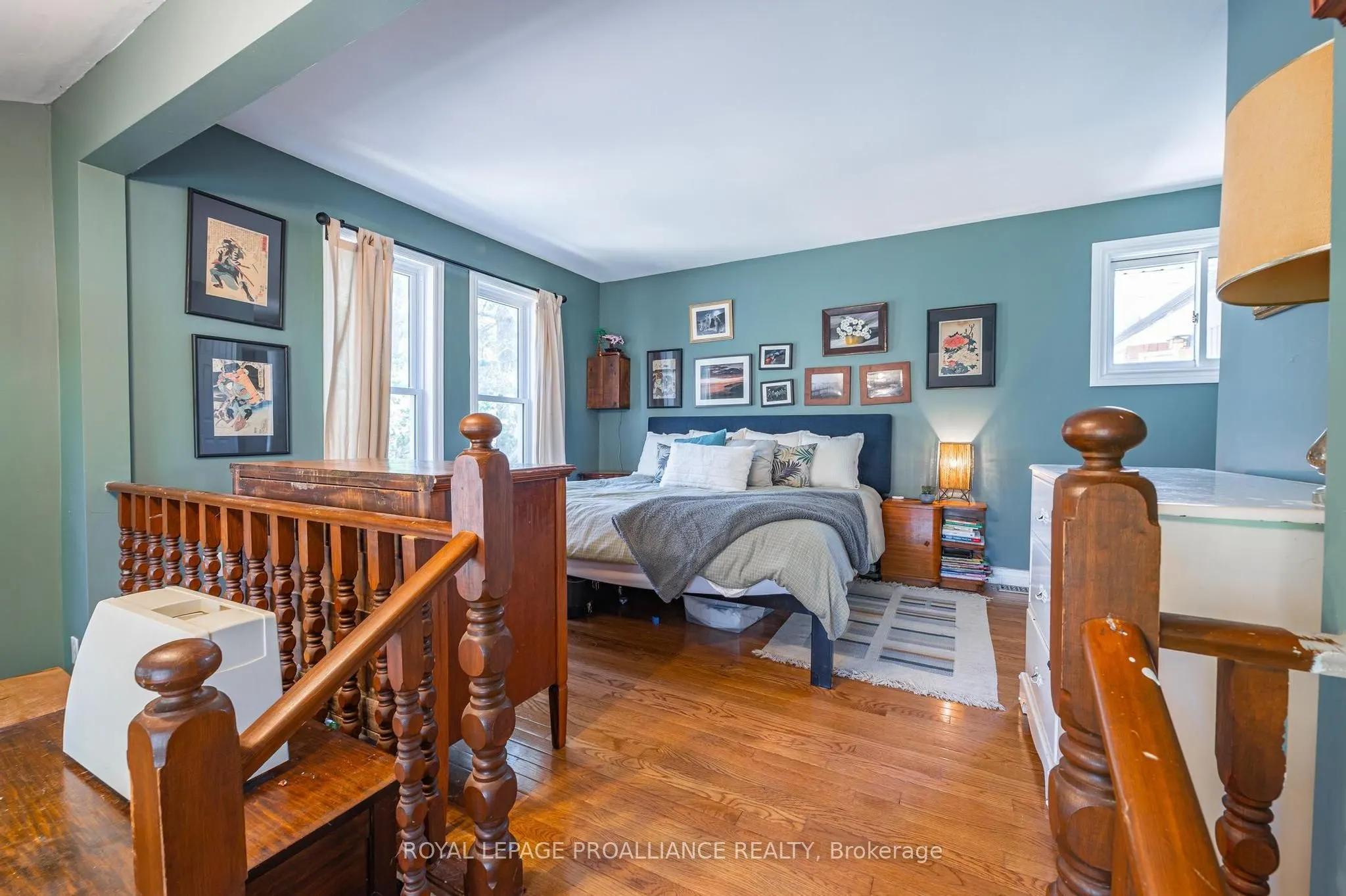 280 Presqu'ile Parkway