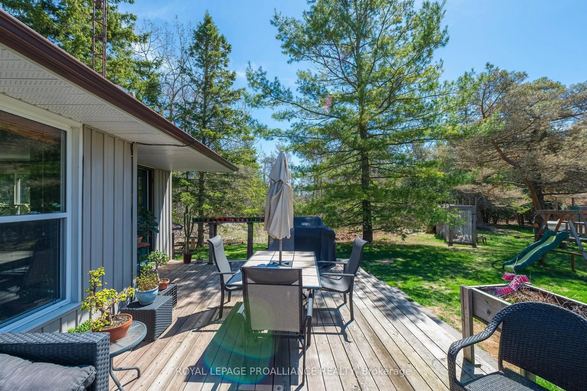 280 Presqu'ile Parkway