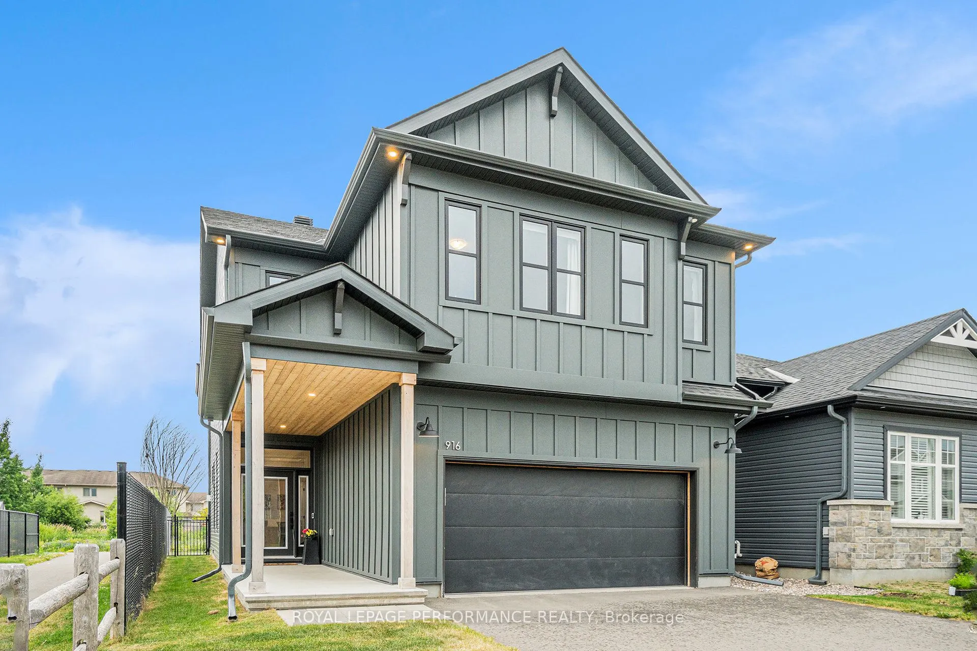 916 Socca Crescent