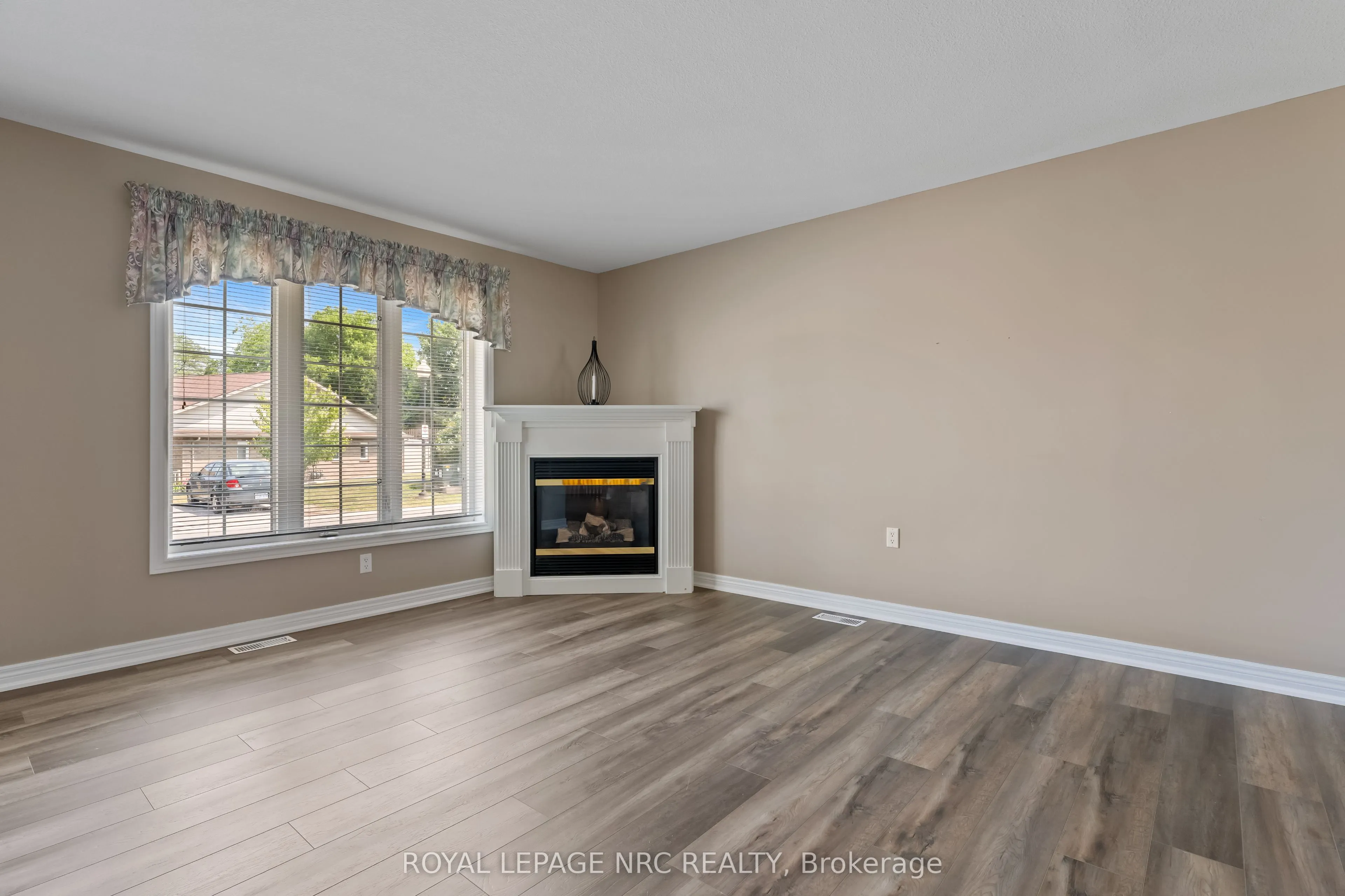 3900 Rainbow Lane