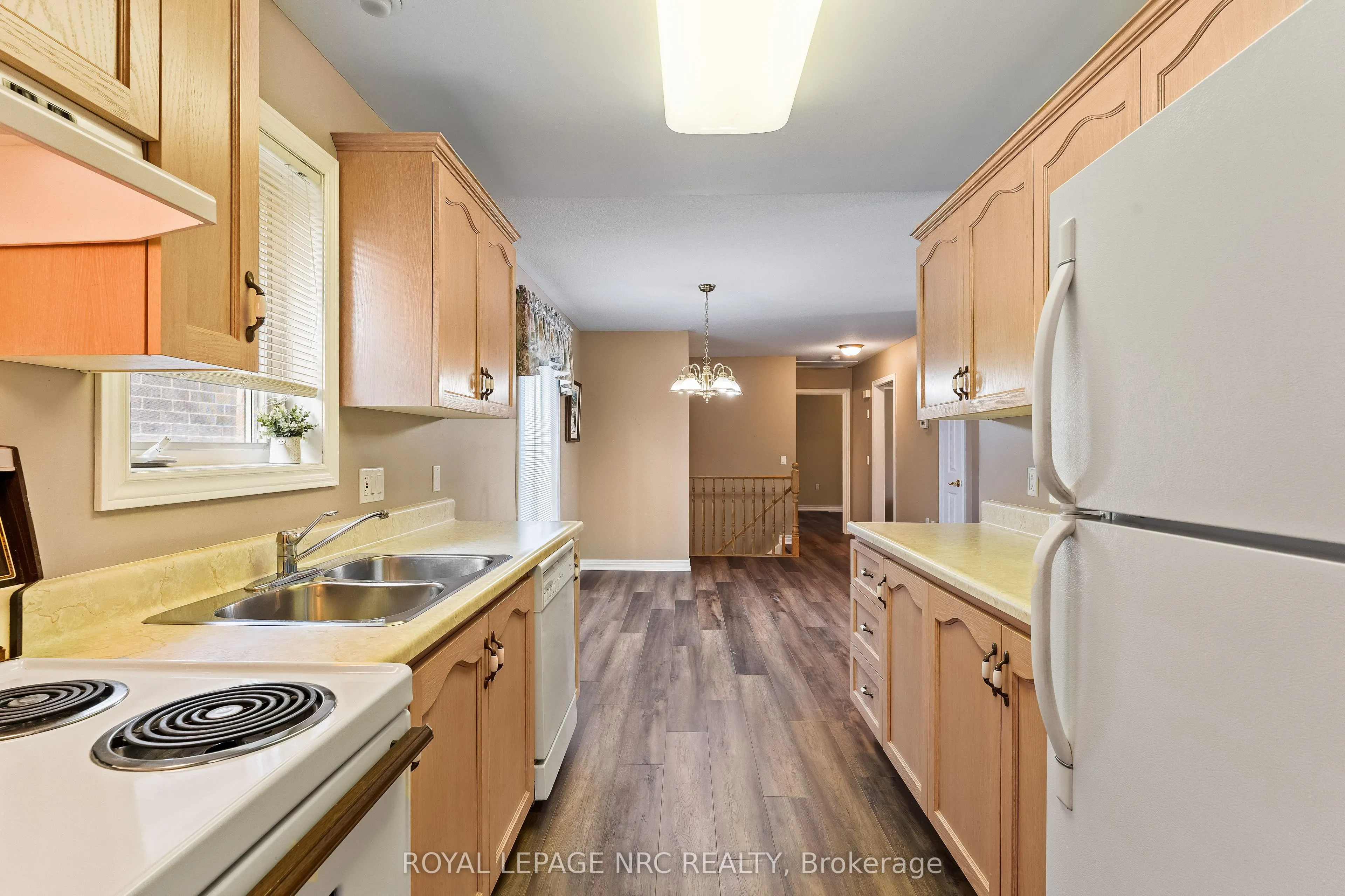 3900 Rainbow Lane