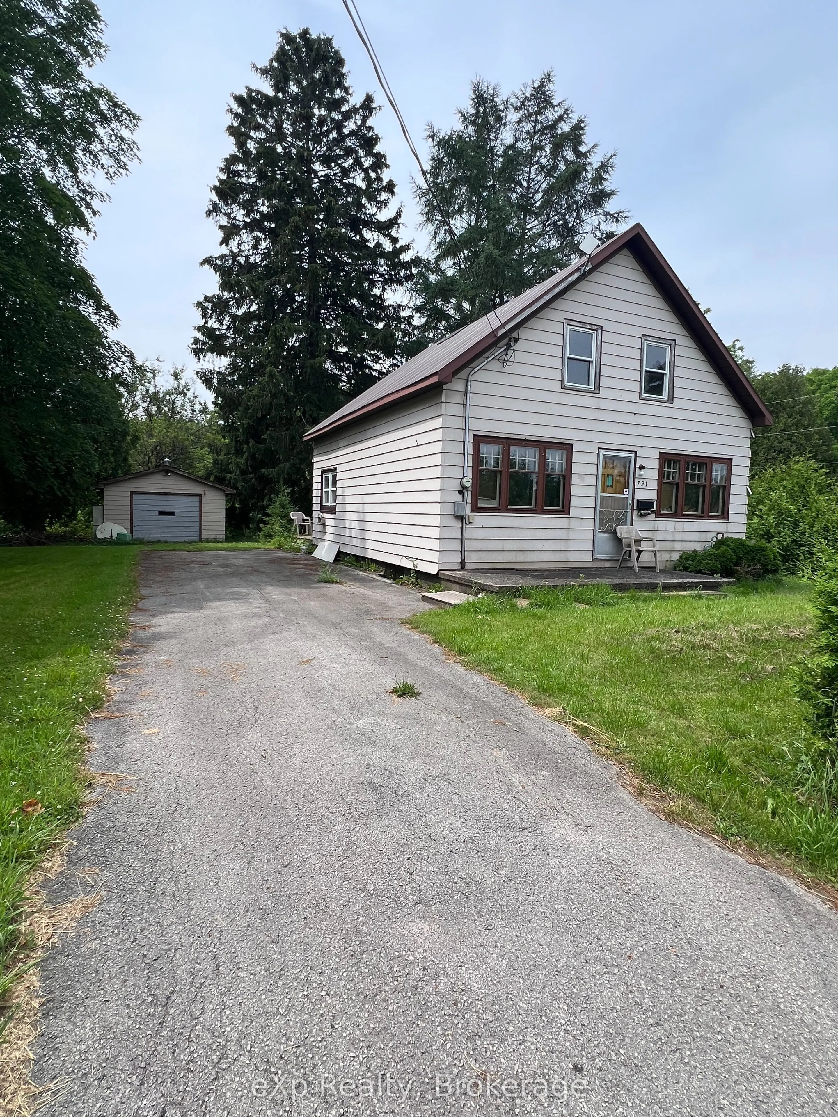 791 23rd Street W