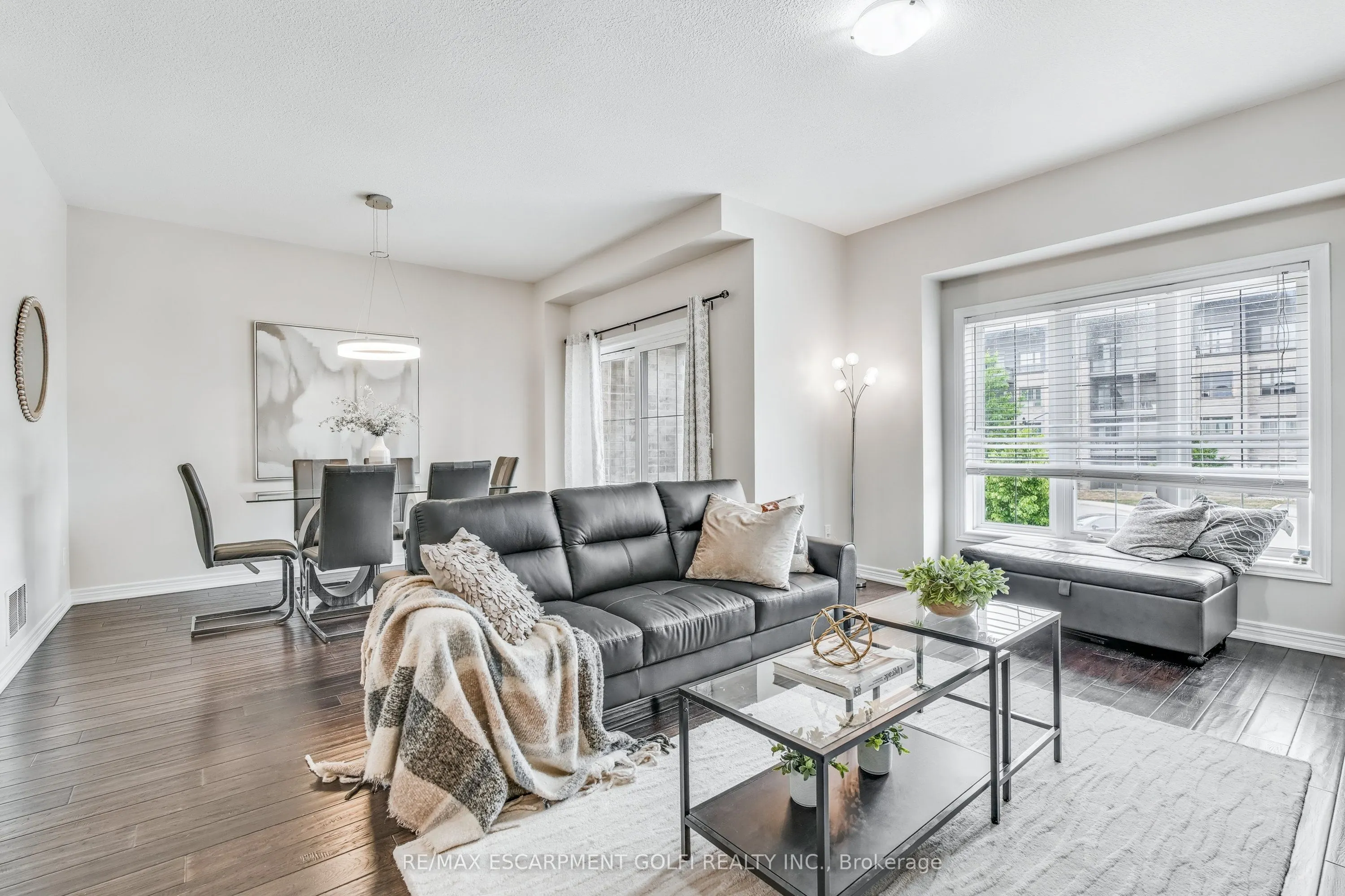 16 Lakefront Drive