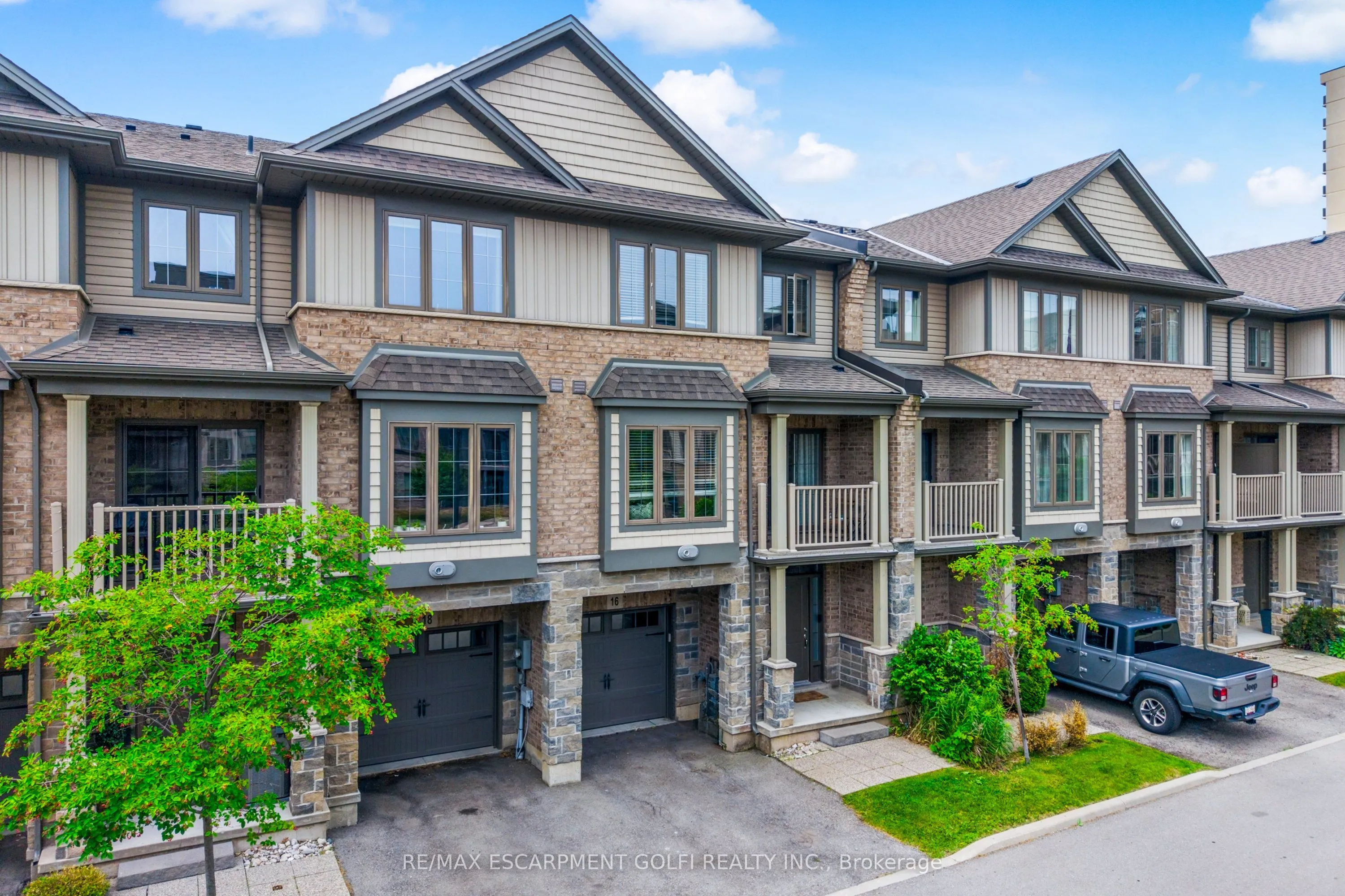 16 Lakefront Drive