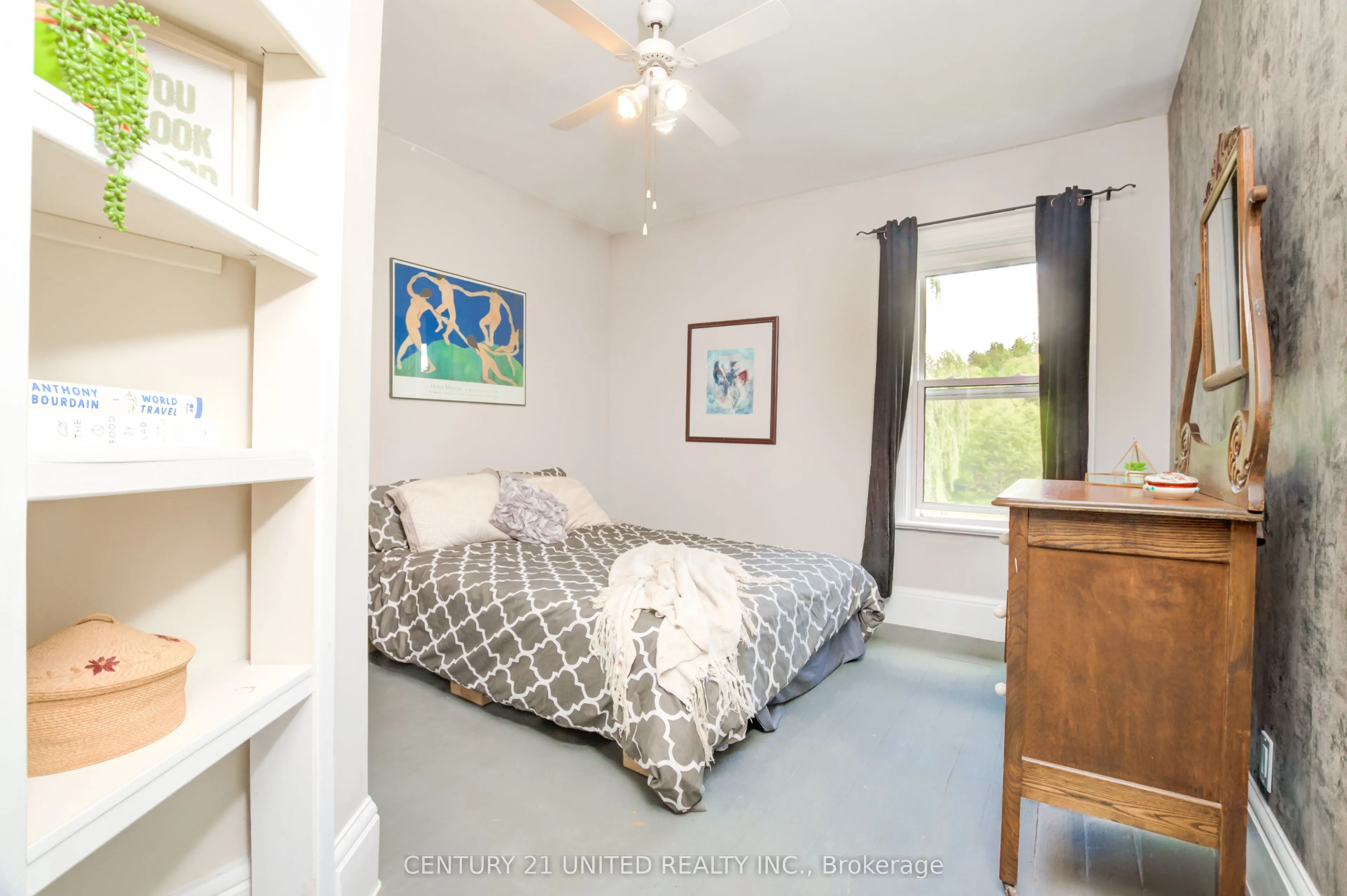398 Concession Rd 11 E