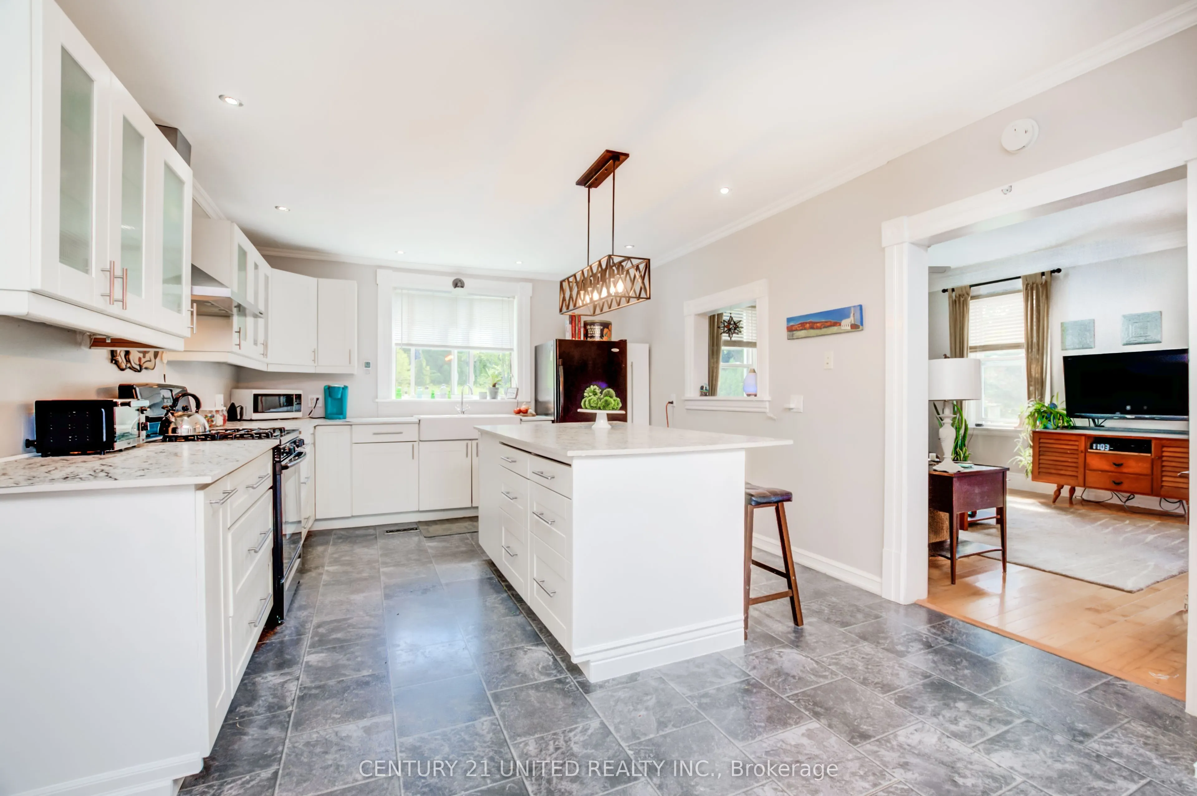 398 Concession Rd 11 E