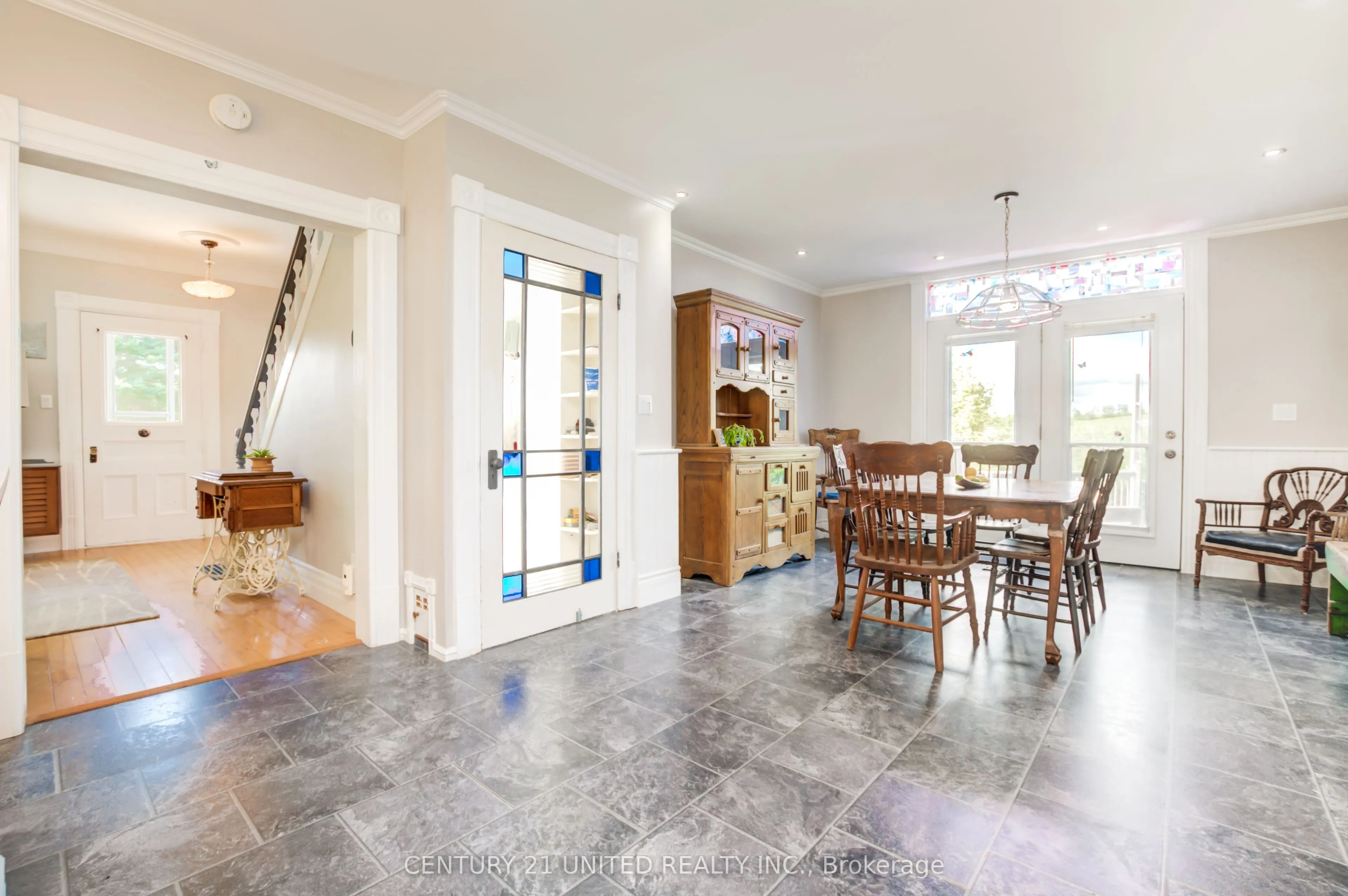 398 Concession Rd 11 E