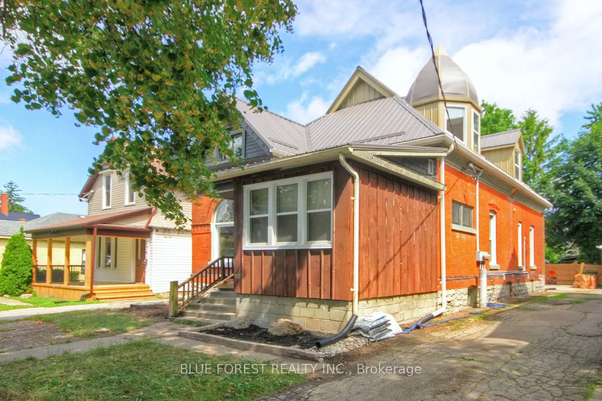 89 Gladstone Avenue