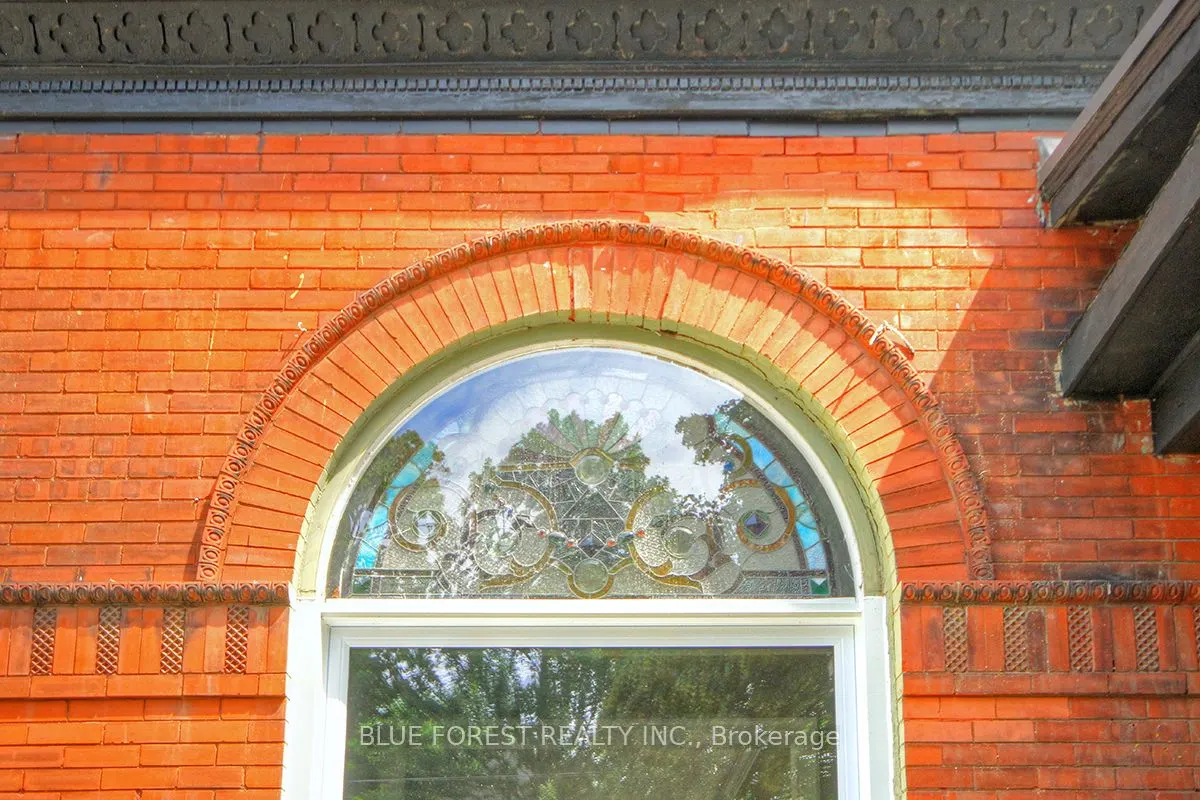 89 Gladstone Avenue
