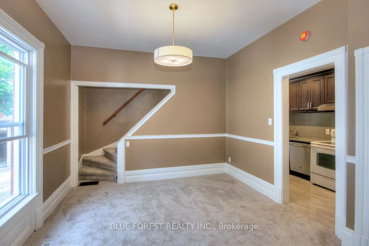 89 Gladstone Avenue