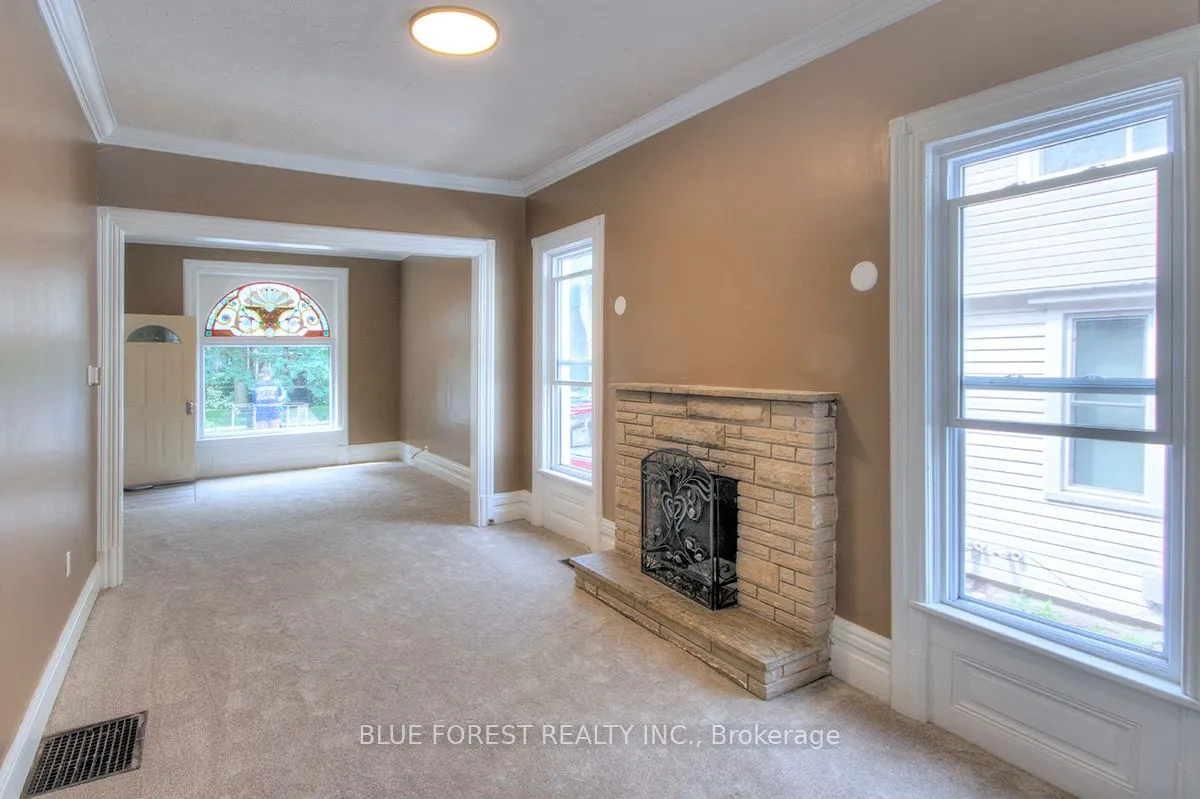 89 Gladstone Avenue