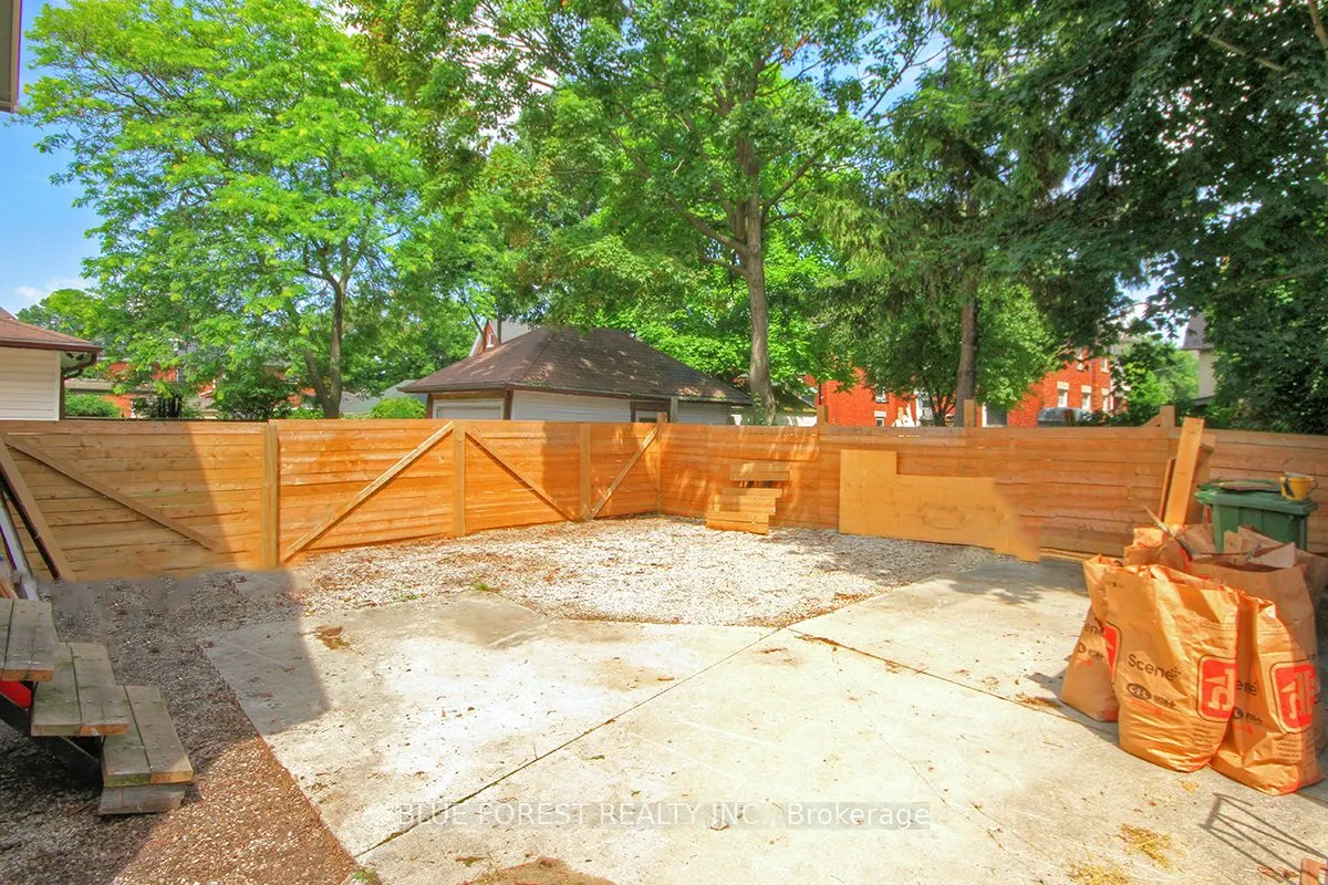 89 Gladstone Avenue