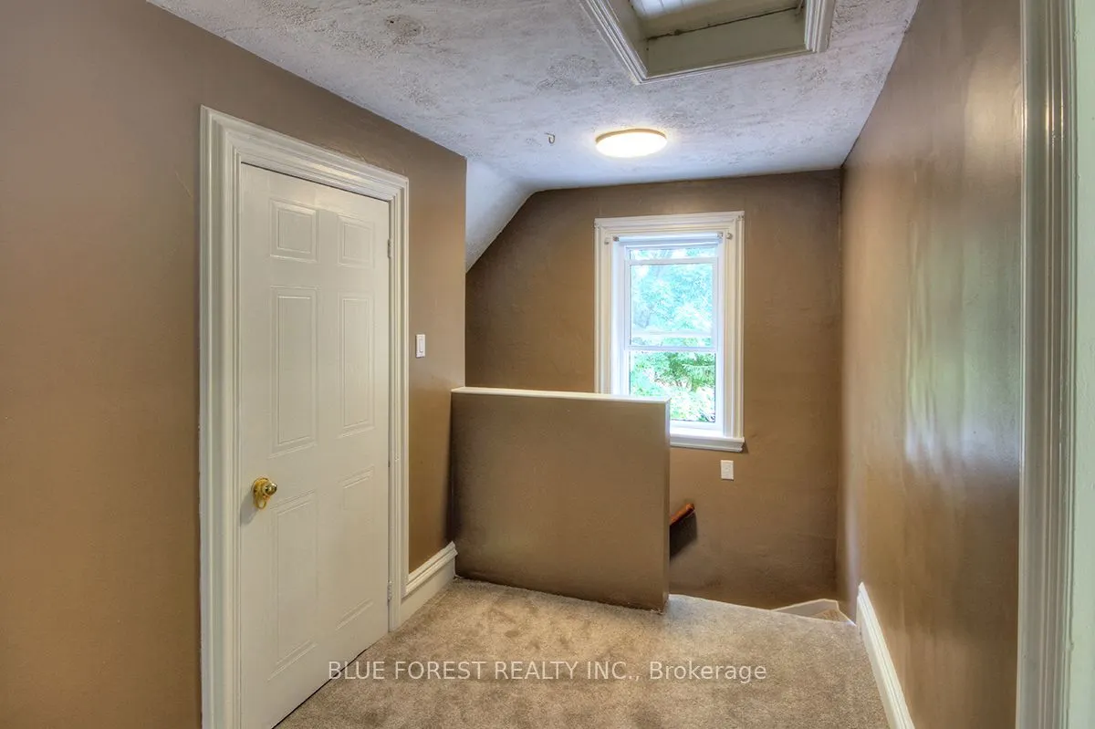 89 Gladstone Avenue