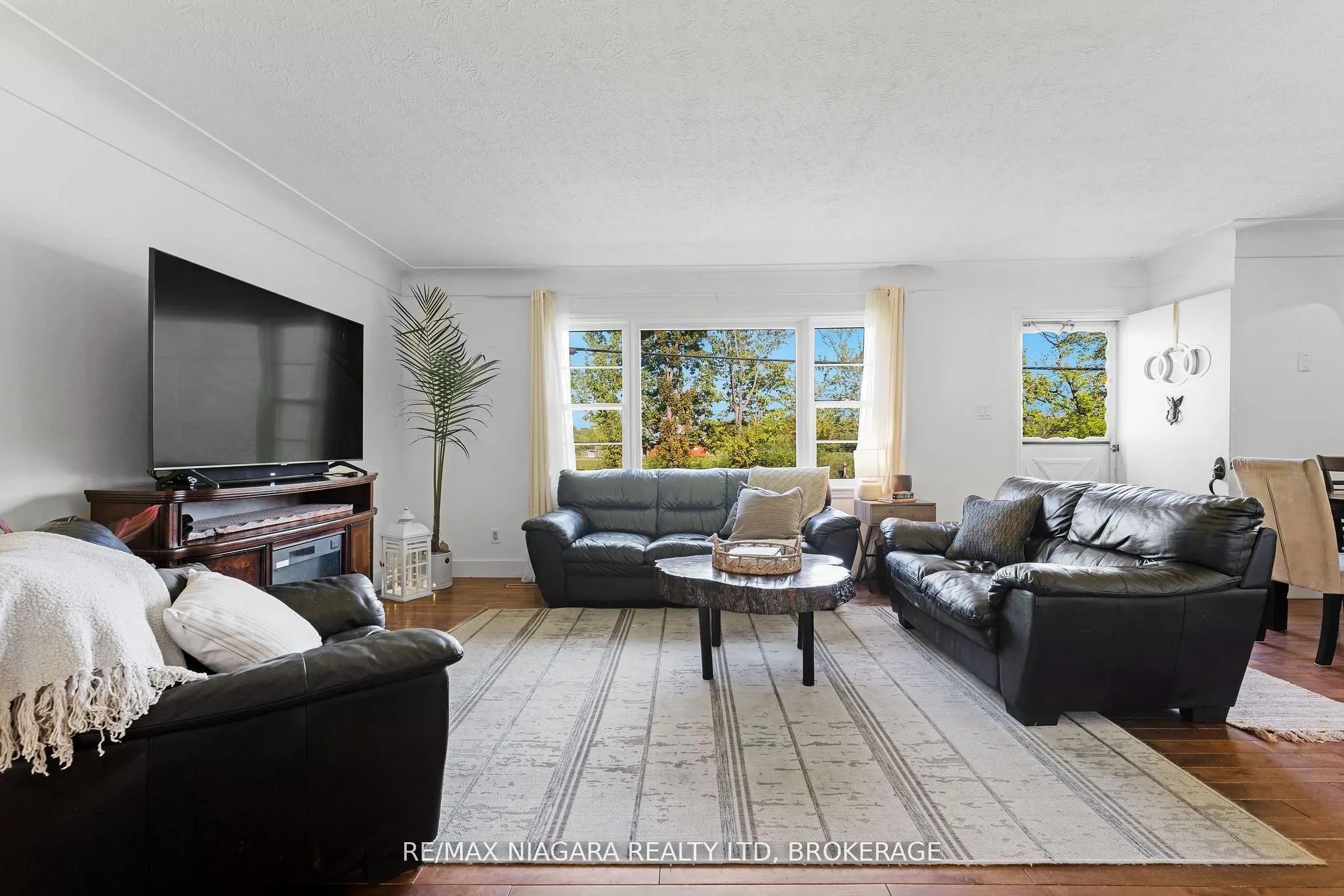 958 SILVER BAY Road