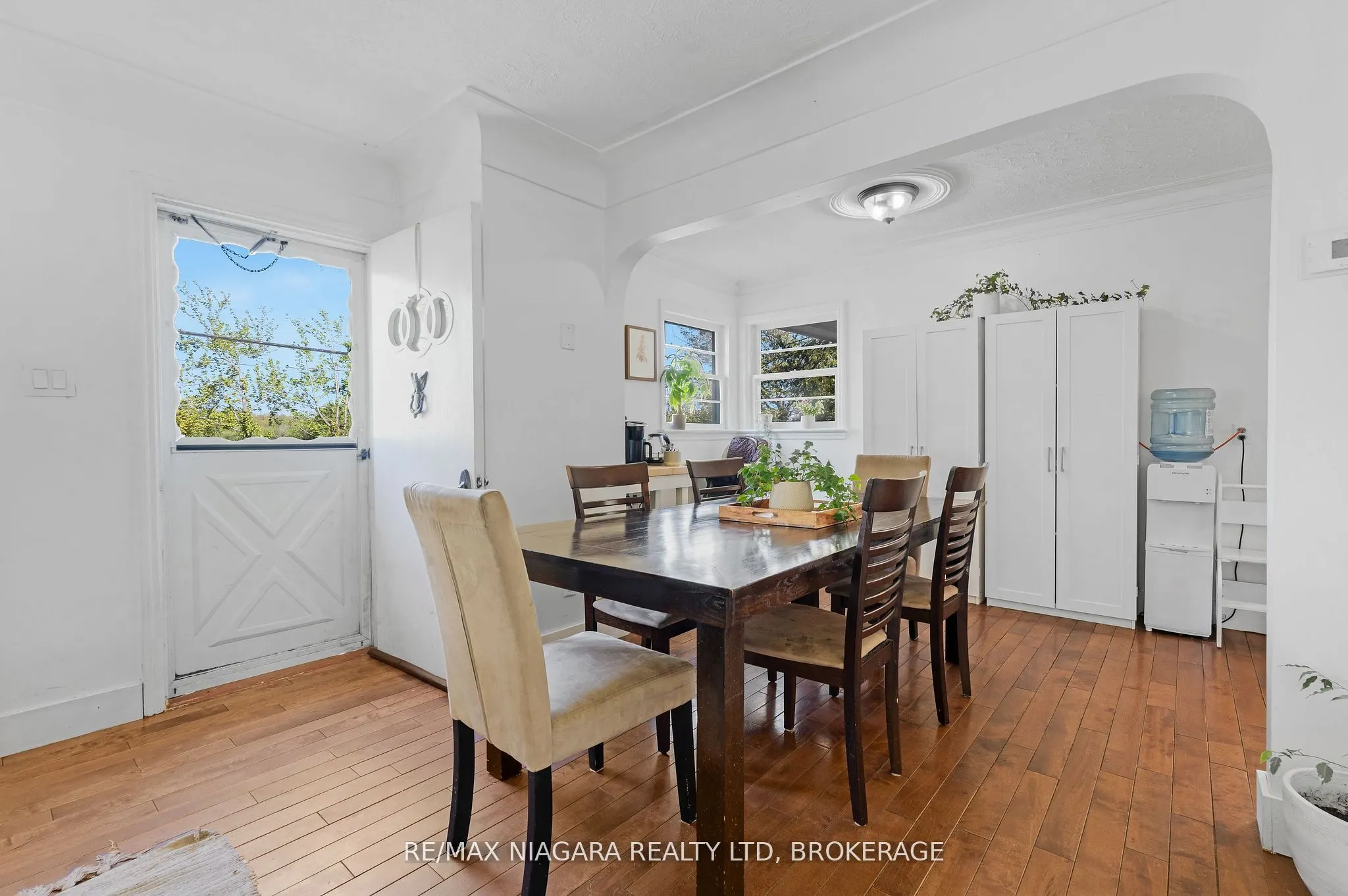 958 SILVER BAY Road