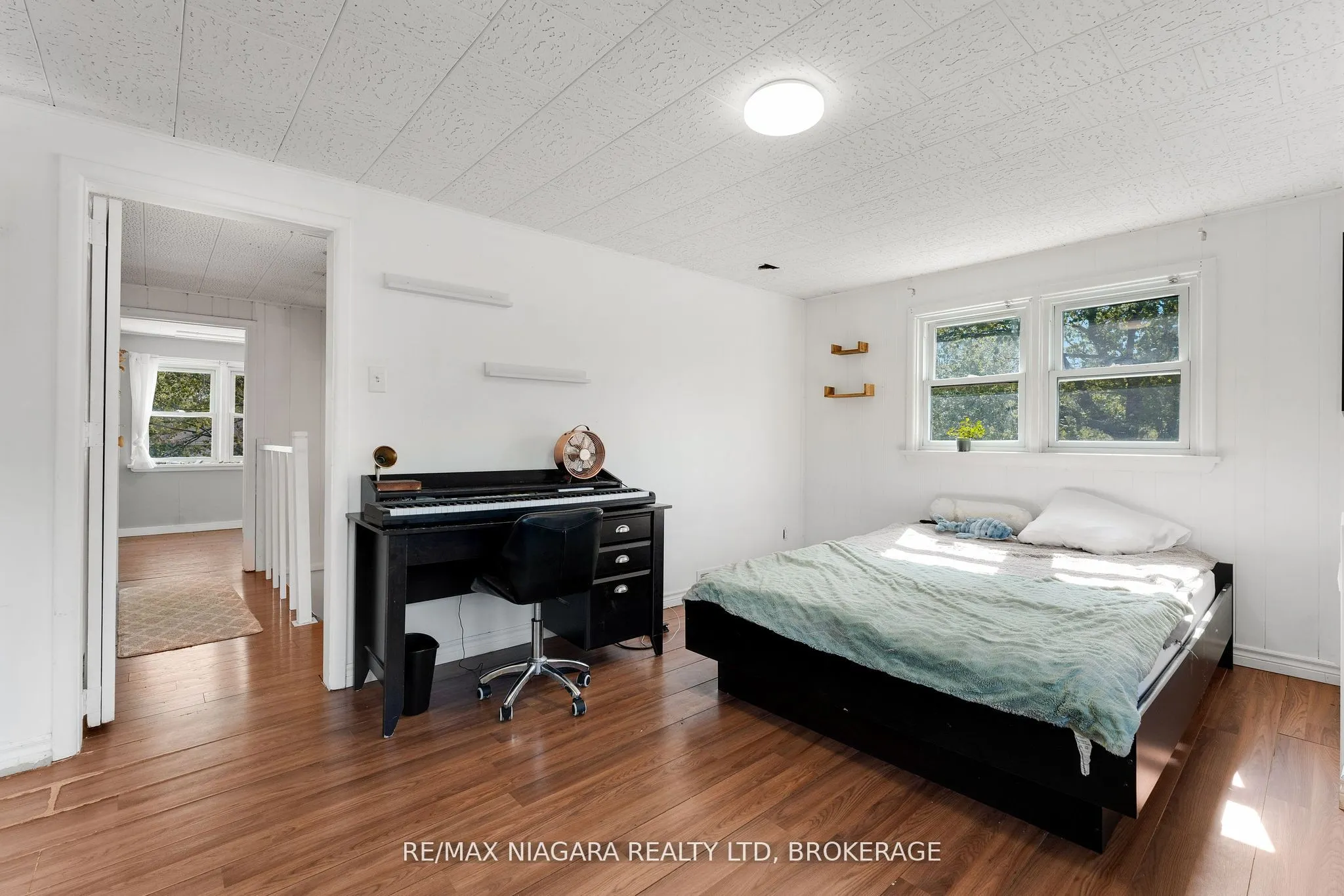 958 SILVER BAY Road