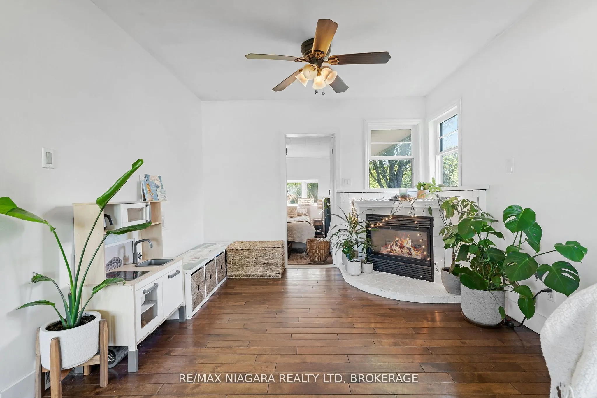 958 SILVER BAY Road