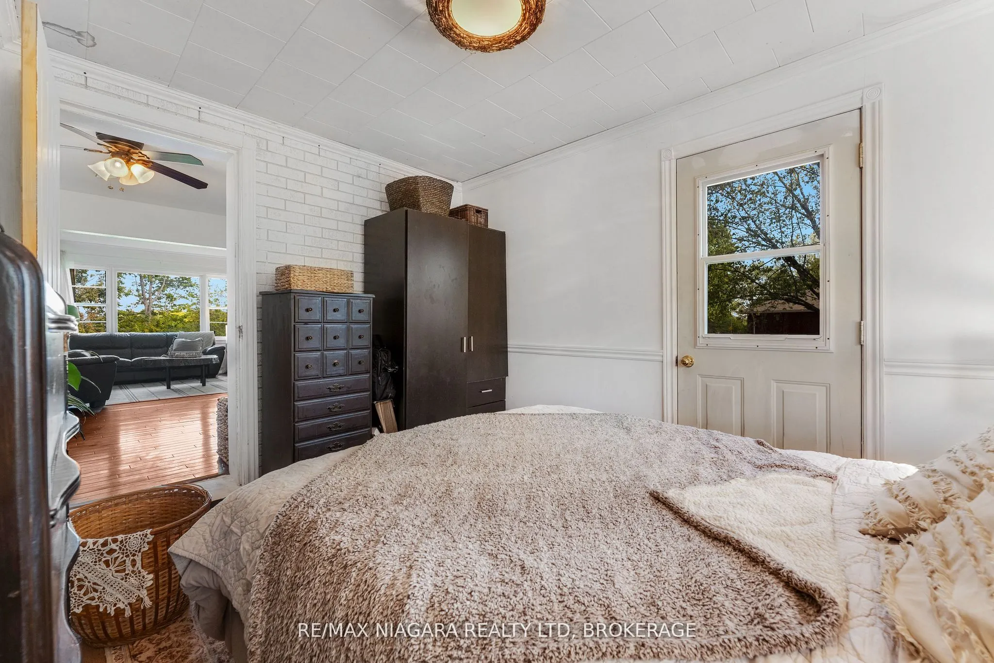 958 SILVER BAY Road