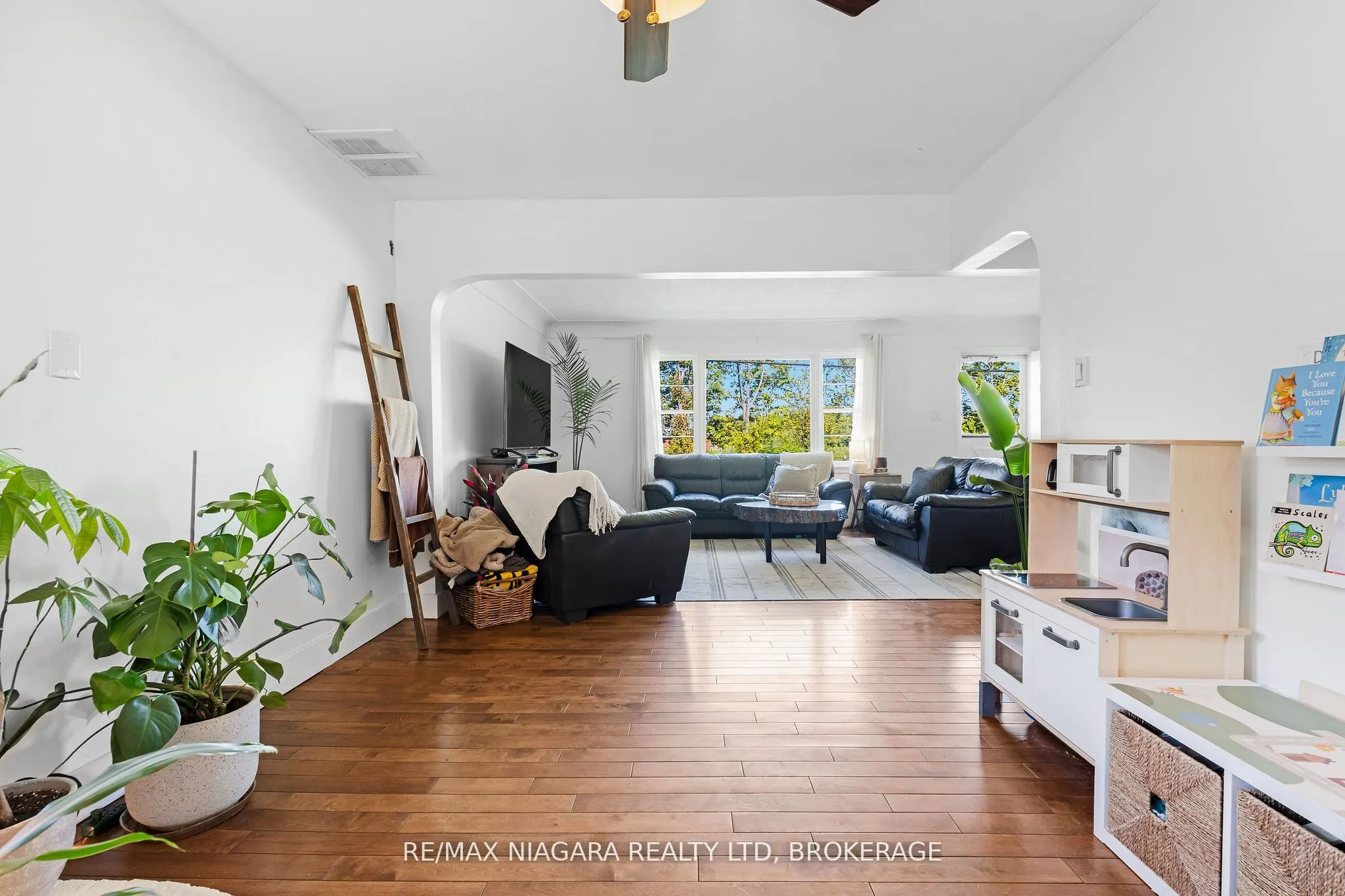 958 SILVER BAY Road