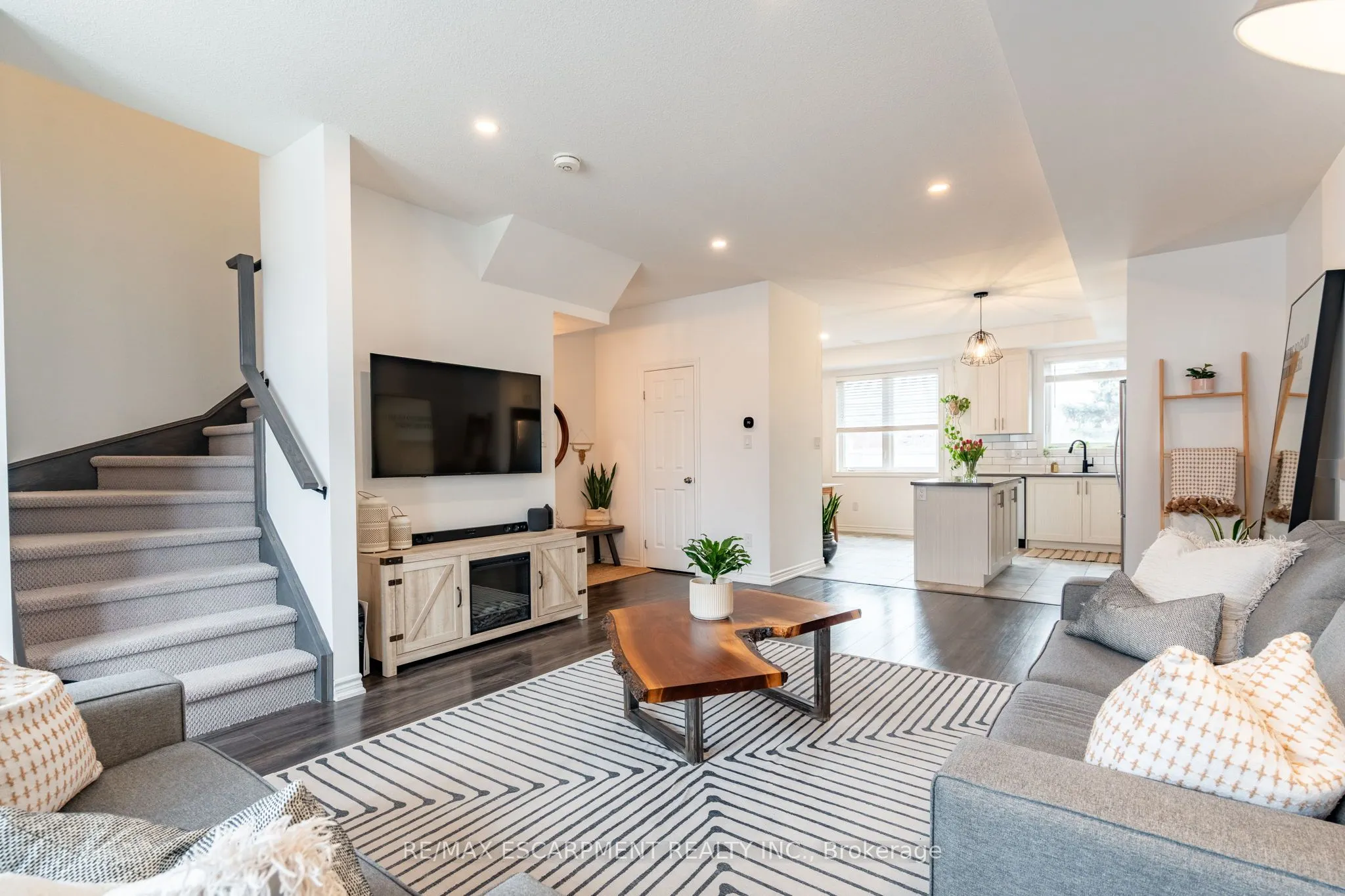 219 Dundas Street E, #45